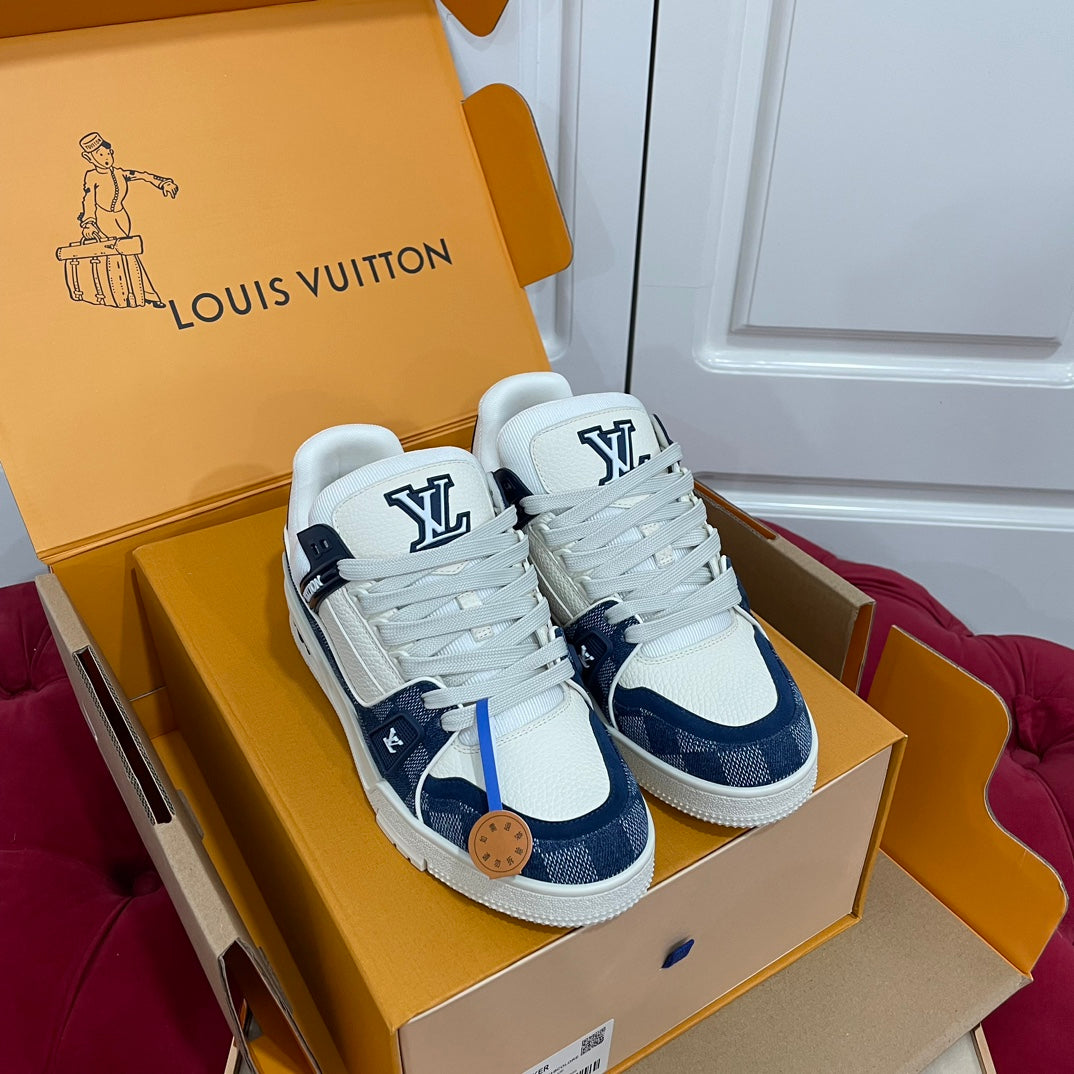 Louis Vuitton sneakers 43