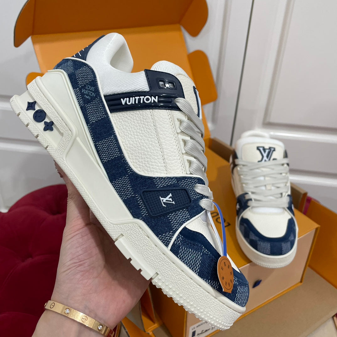 Louis Vuitton sneakers 43