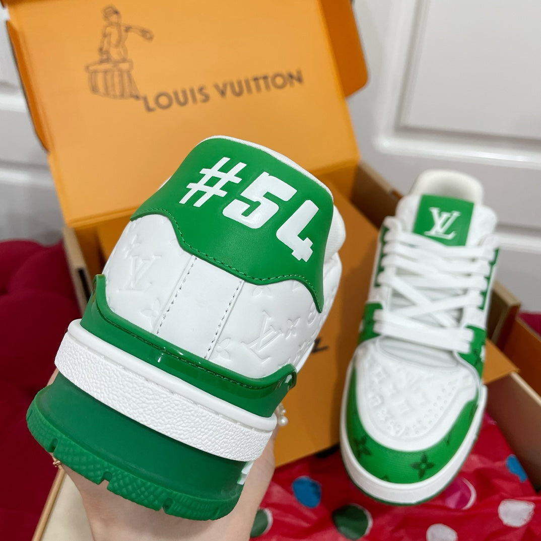 Louis Vuitton sneakers 44