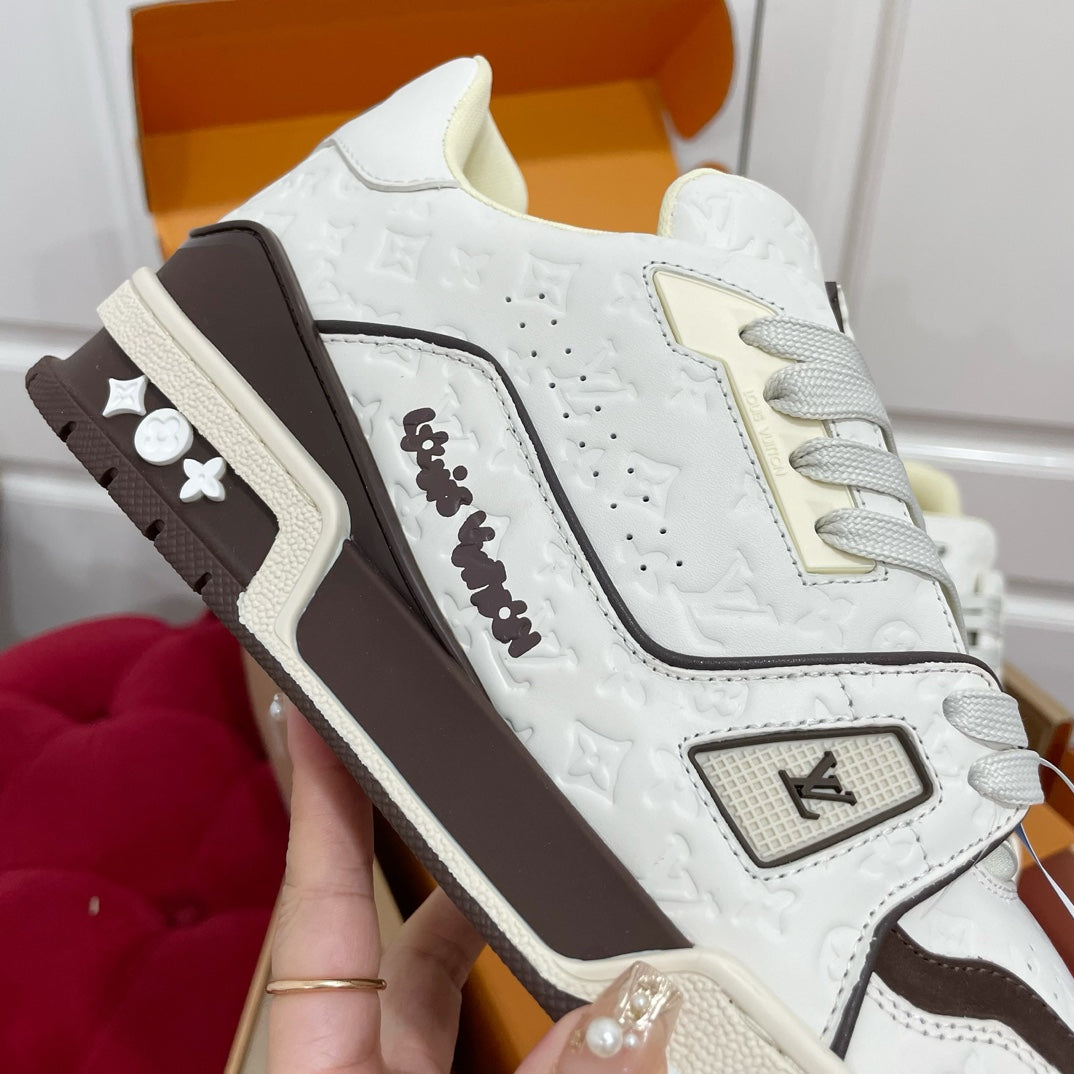 Louis Vuitton sneakers 45