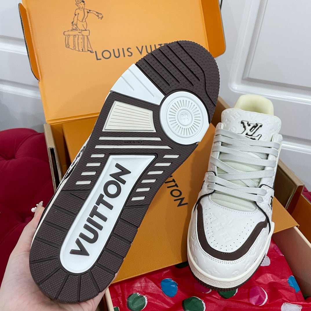 Louis Vuitton sneakers 45