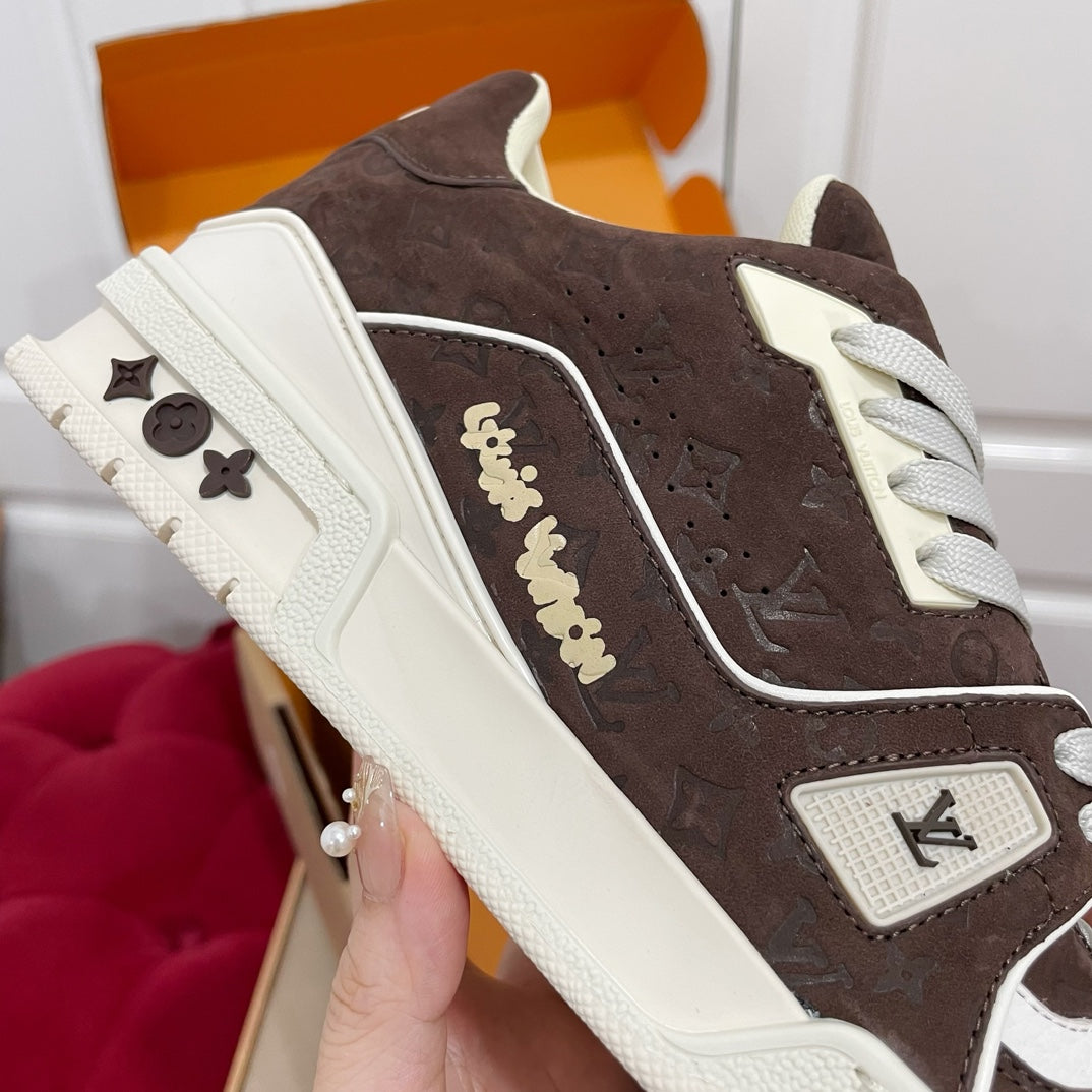 Louis Vuitton sneakers 46