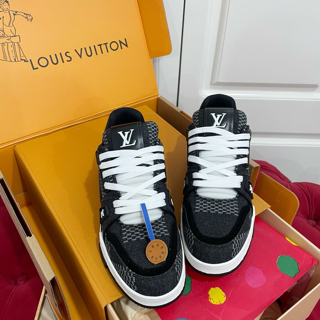 Louis Vuitton sneakers 50