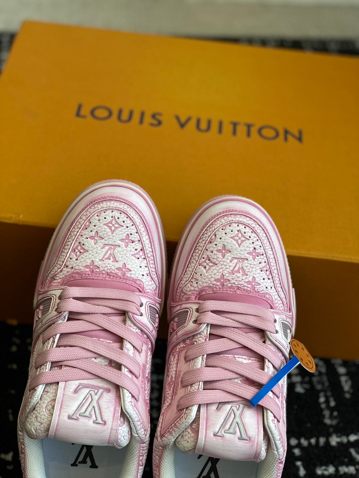 Louis Vuitton sneakers 75