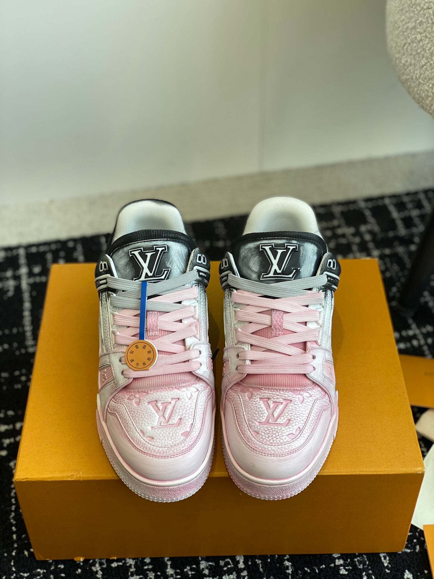 Louis Vuitton sneakers 80