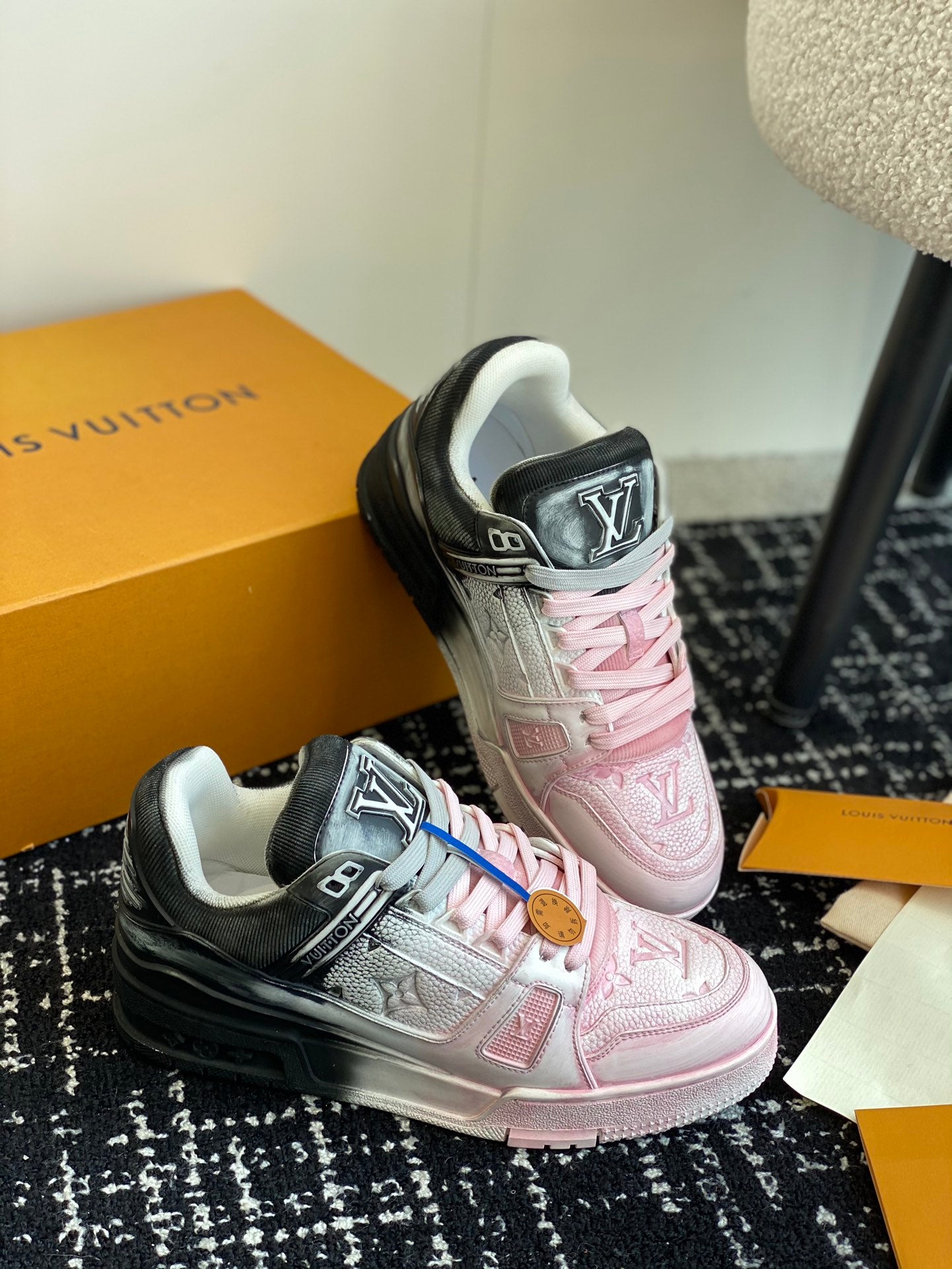 Louis Vuitton sneakers 80
