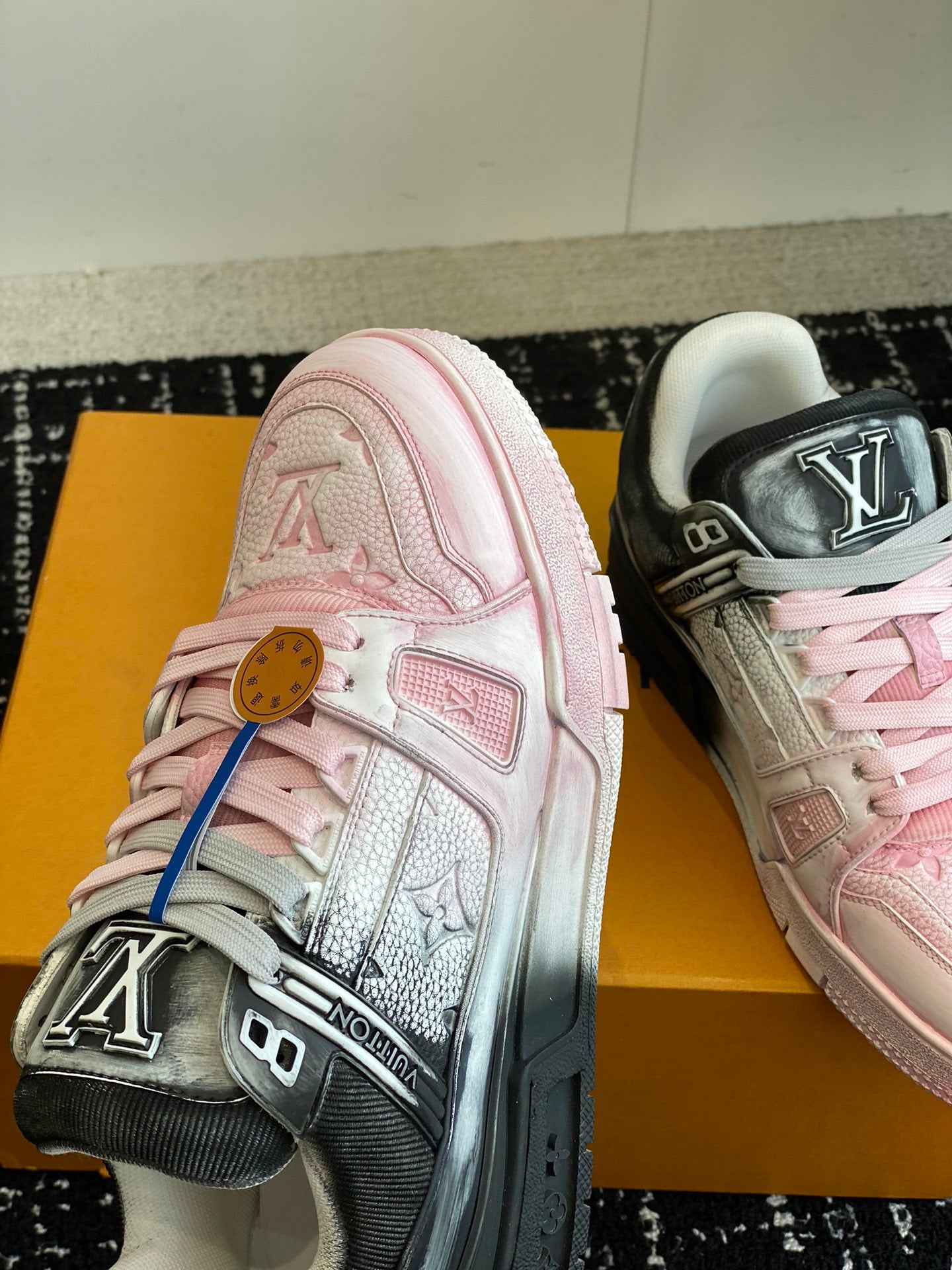Louis Vuitton sneakers 80