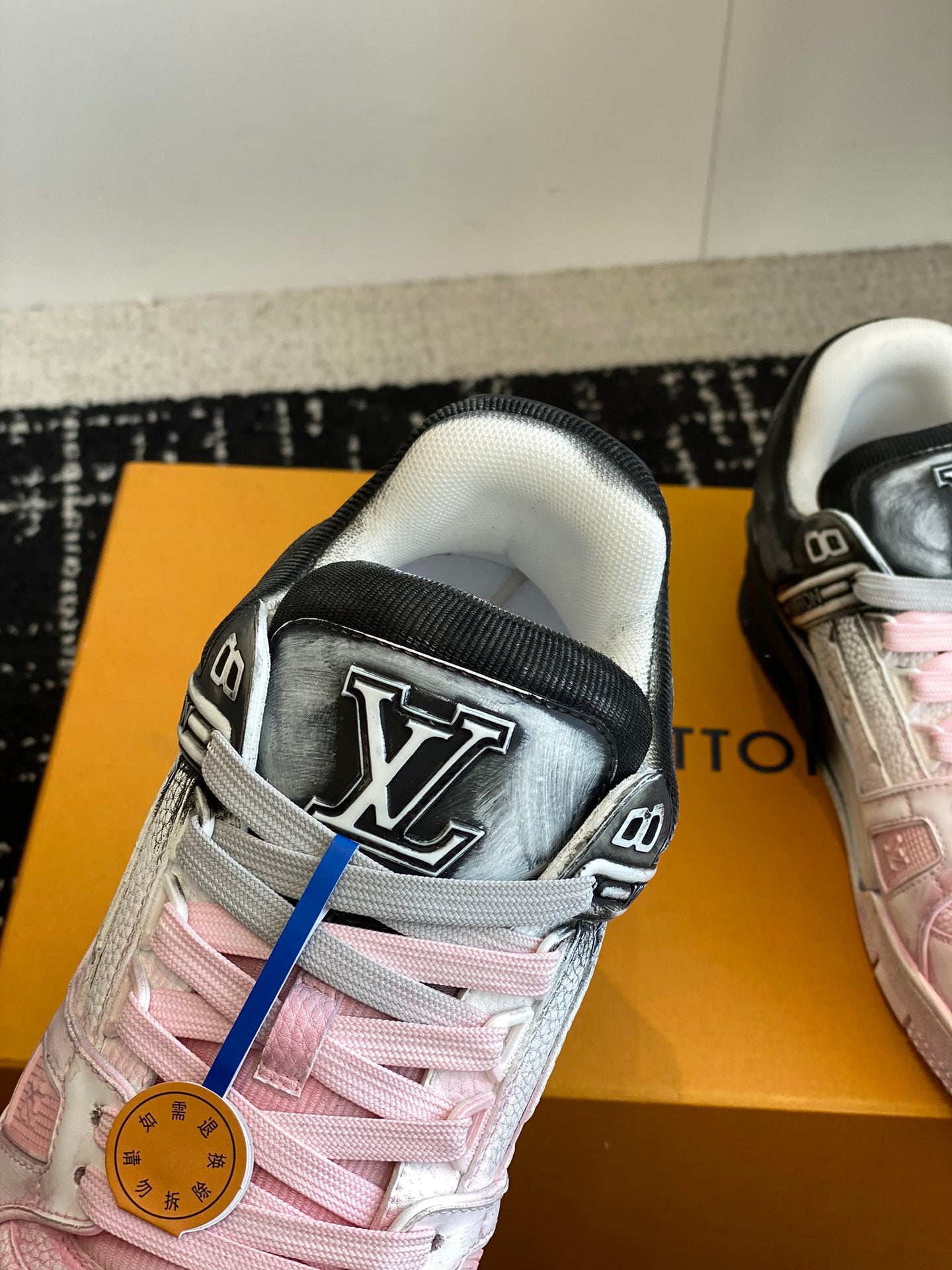Louis Vuitton sneakers 80