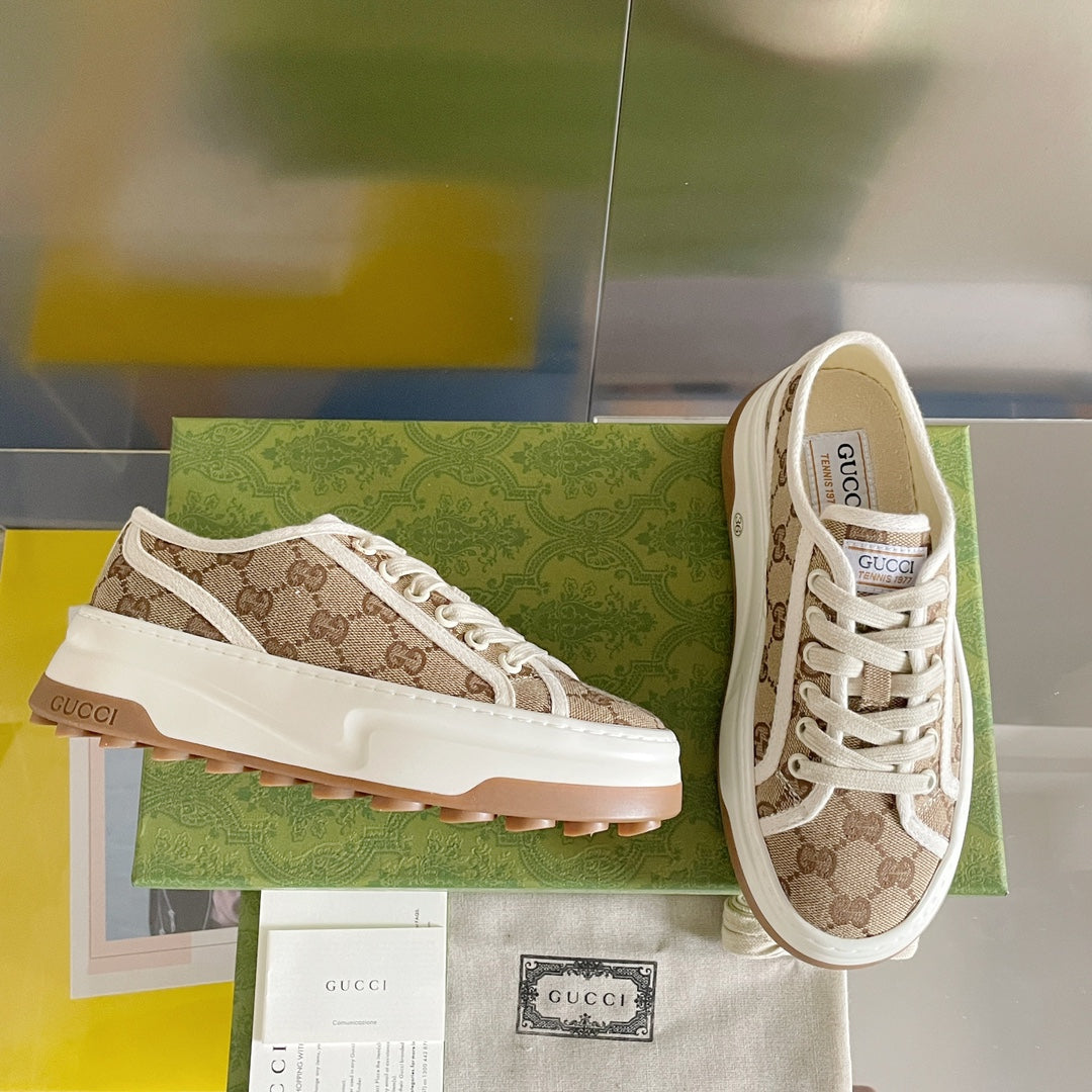 GUCCI sneakers 54