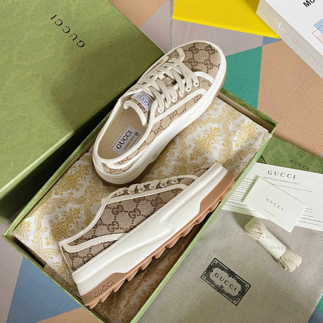 GUCCI sneakers 54