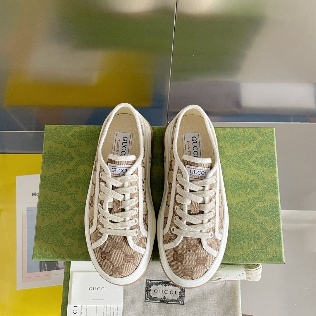 GUCCI sneakers 54