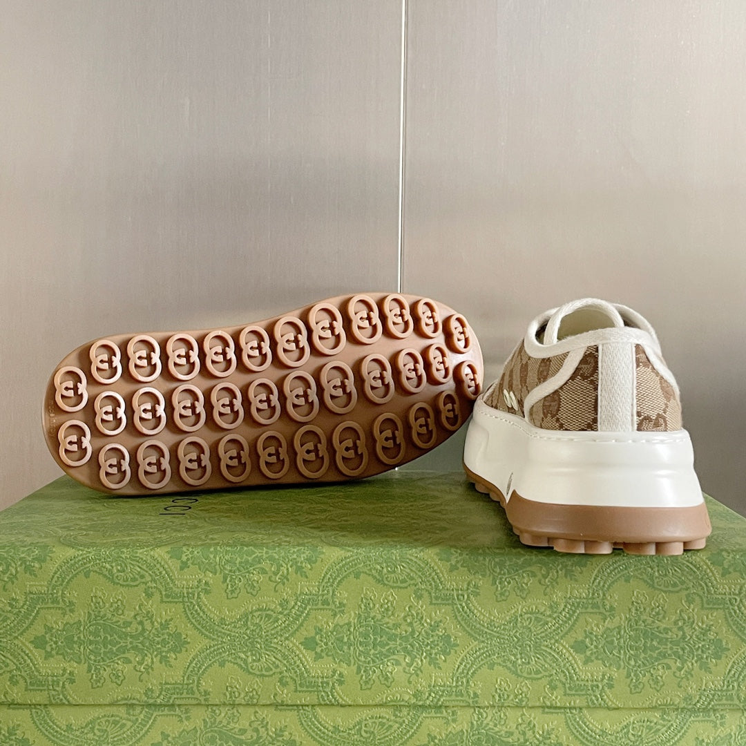 GUCCI sneakers 54