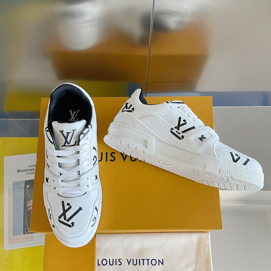 Louis Vuitton sneakers 90