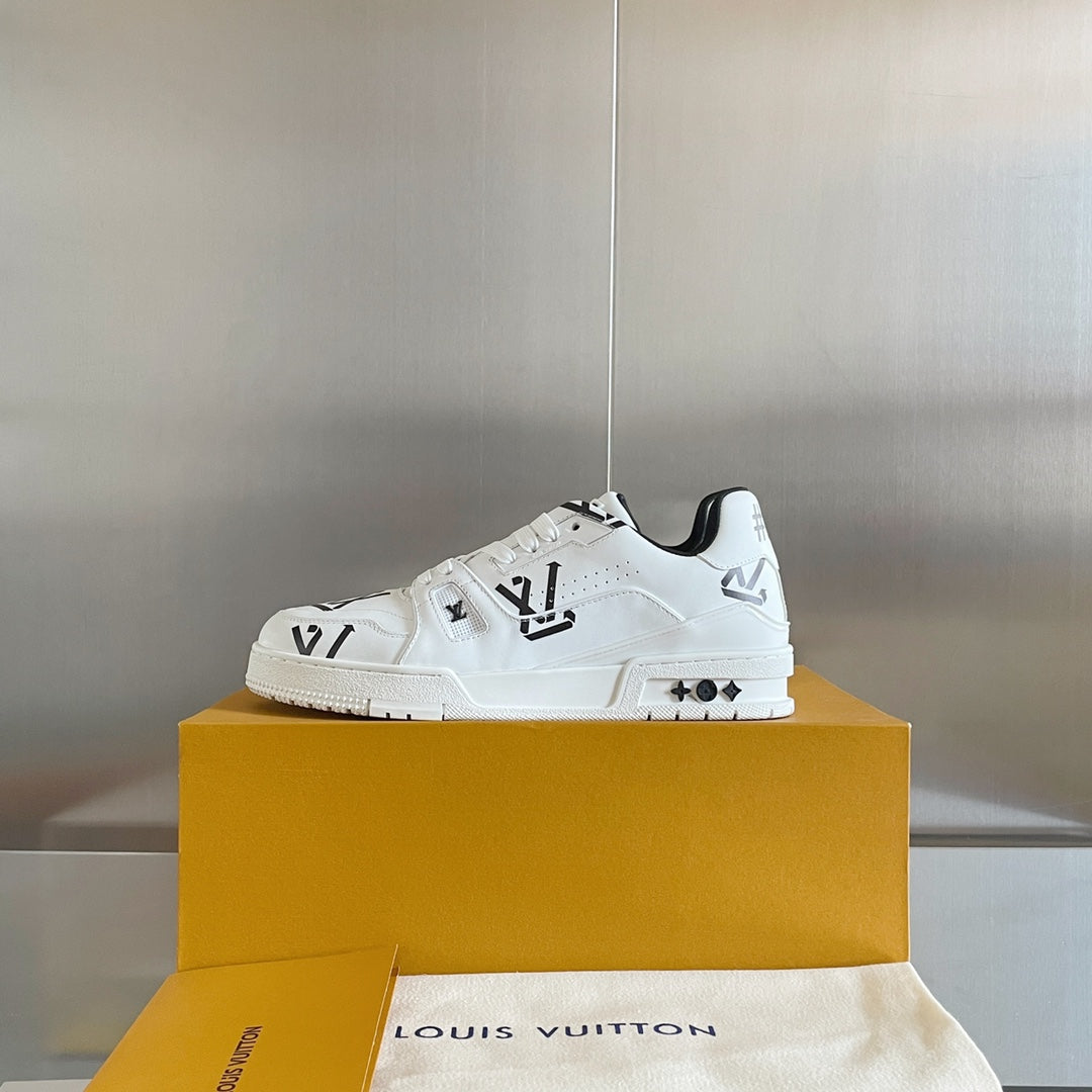 Louis Vuitton sneakers 90