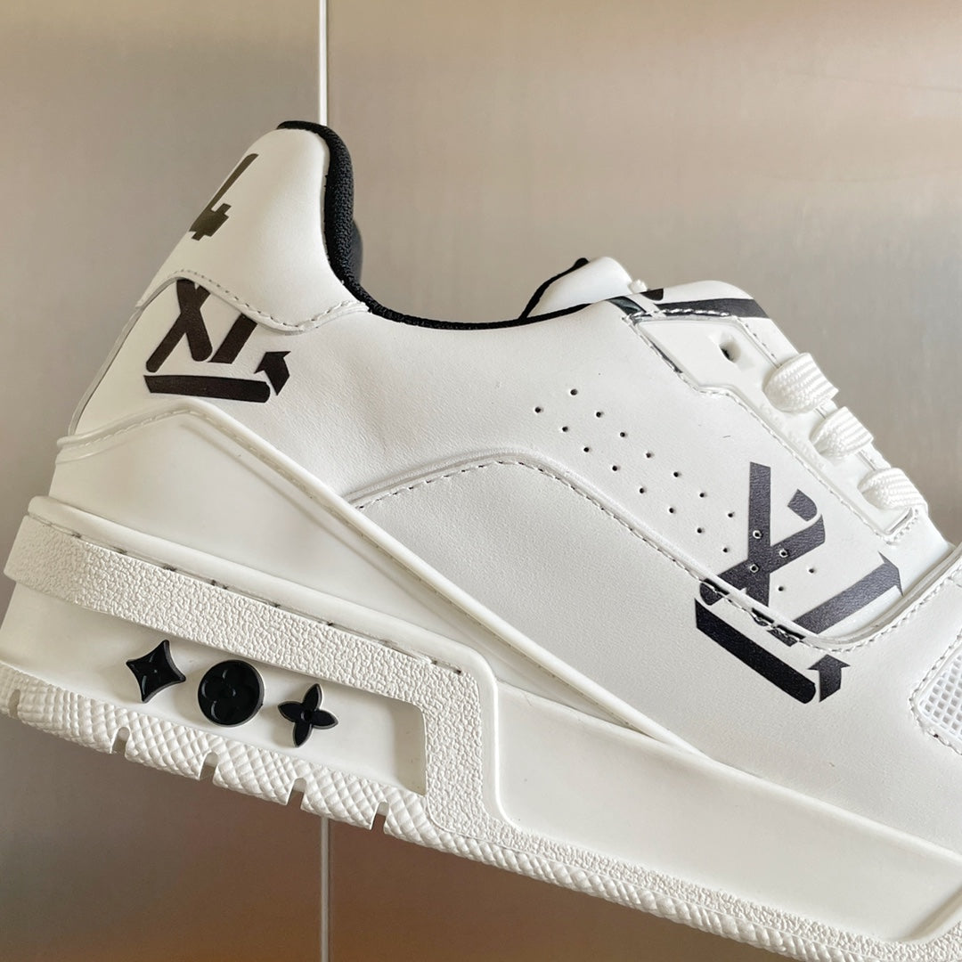 Louis Vuitton sneakers 90