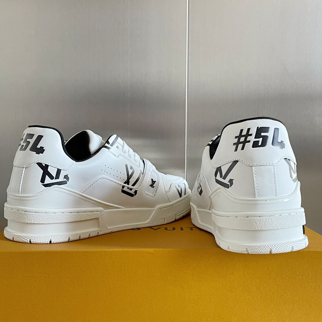 Louis Vuitton sneakers 90