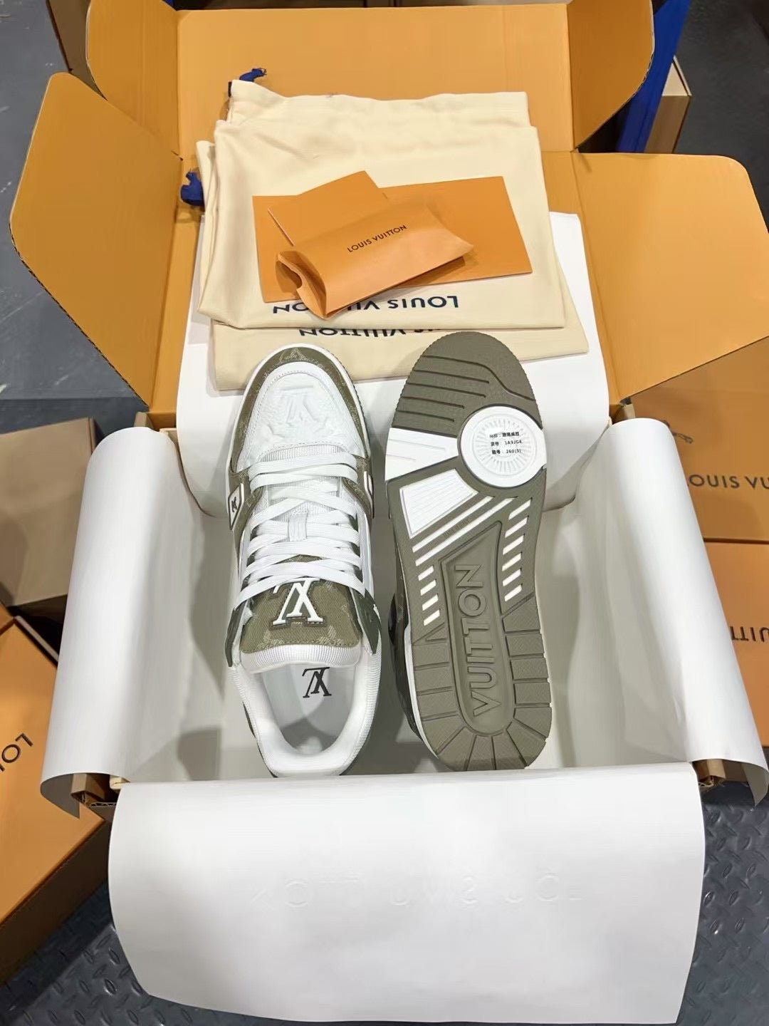 Louis Vuitton sneakers 97