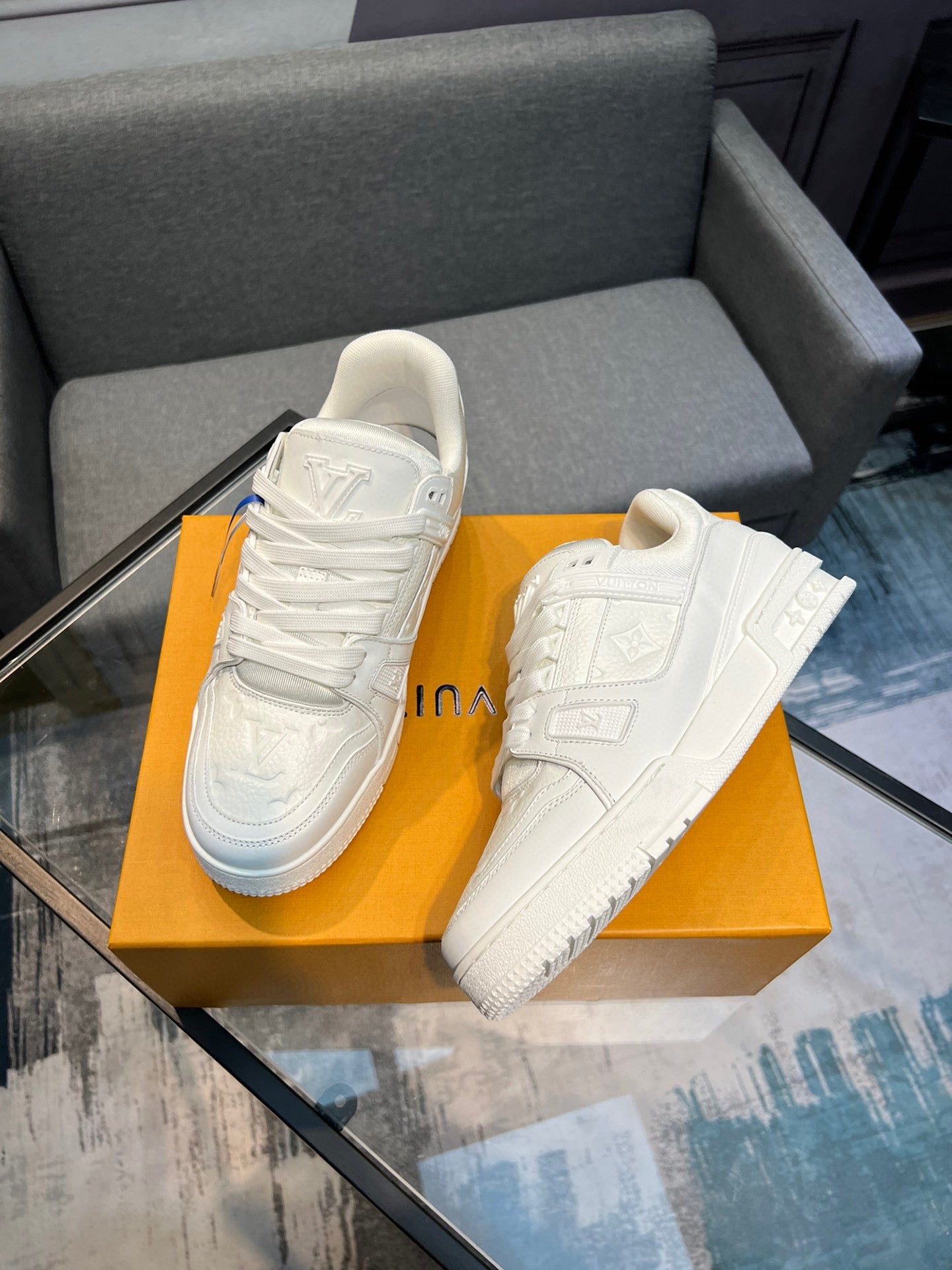 Louis Vuitton sneakers 99