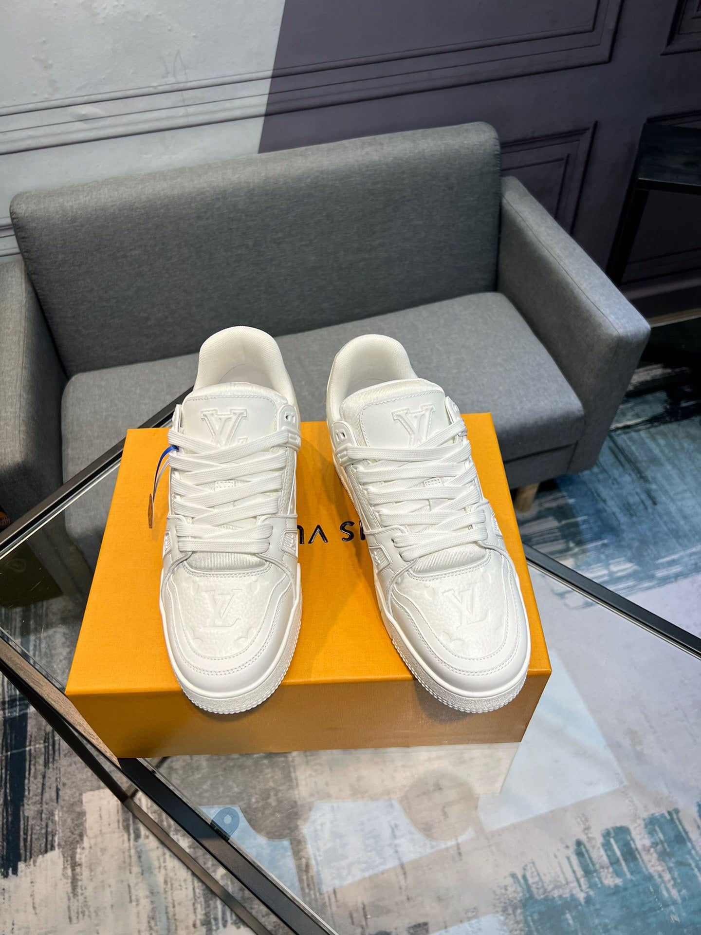 Louis Vuitton sneakers 99