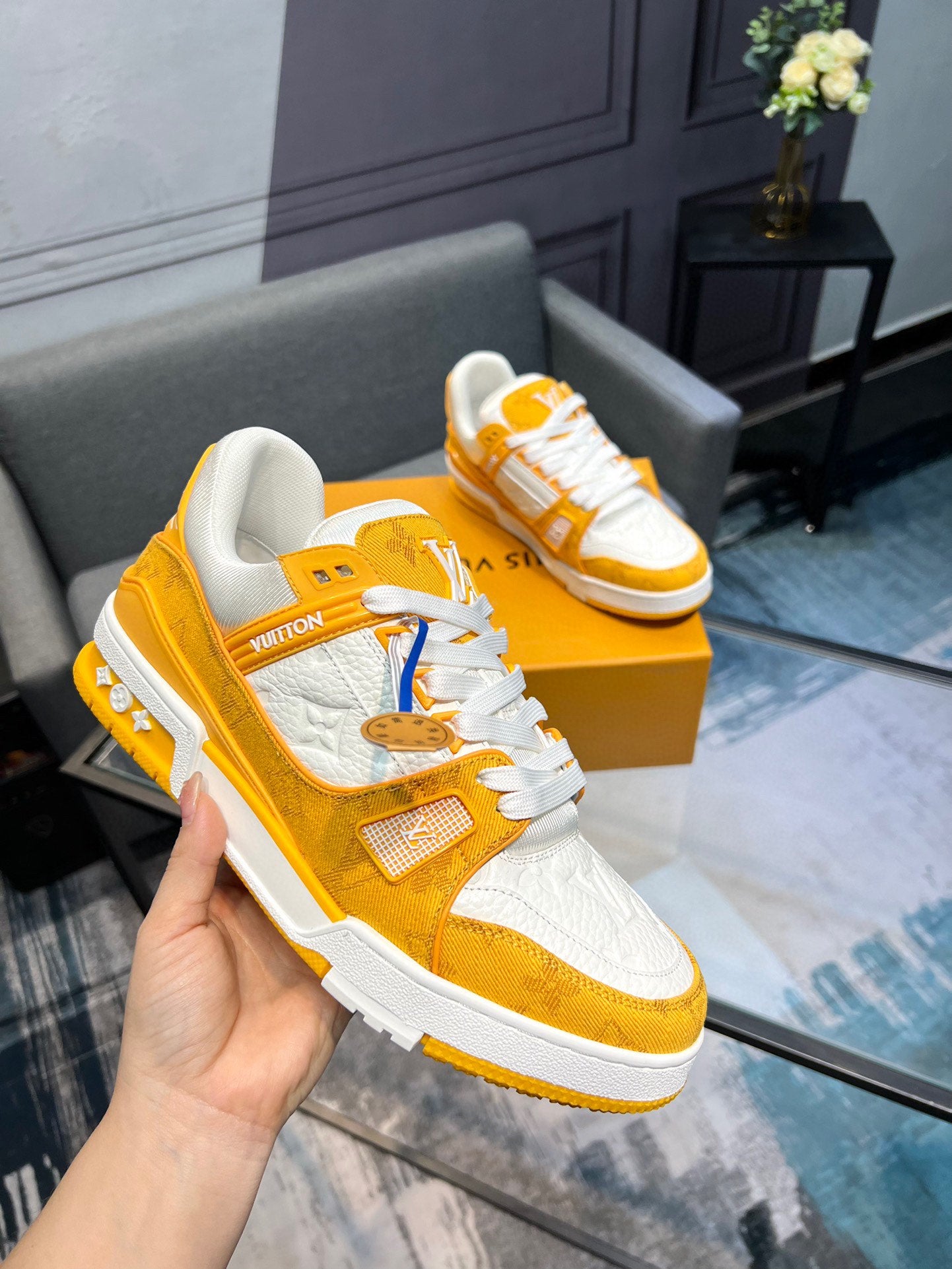 Louis Vuitton sneakers 100
