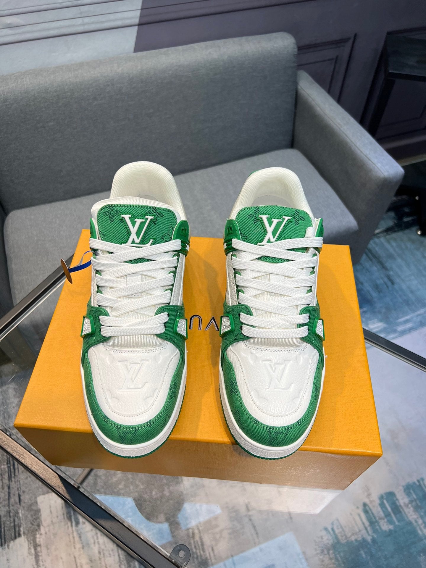 Louis Vuitton sneakers 102
