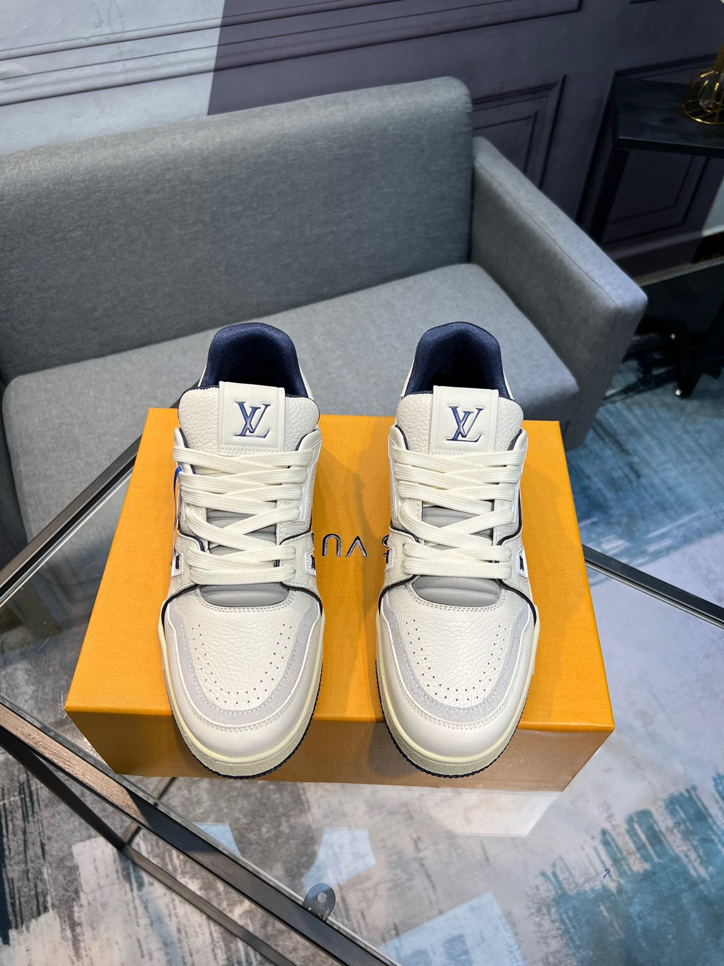 Louis Vuitton sneakers 104