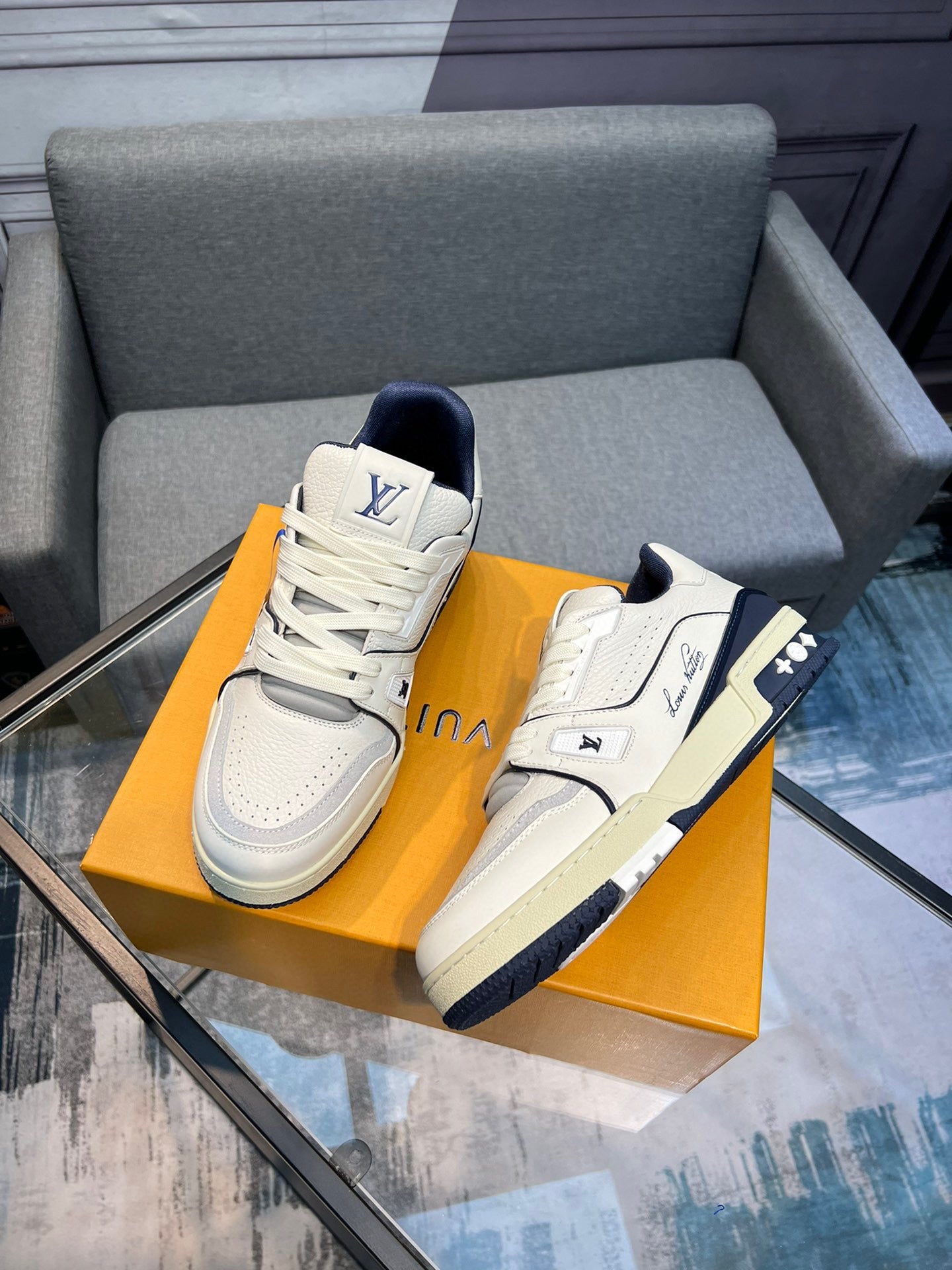 Louis Vuitton sneakers 104