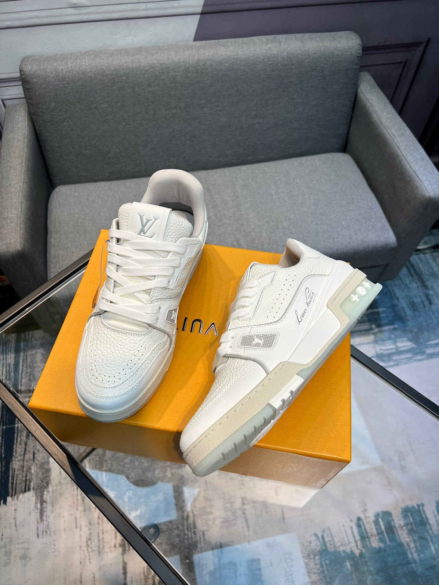 Louis Vuitton sneakers 105
