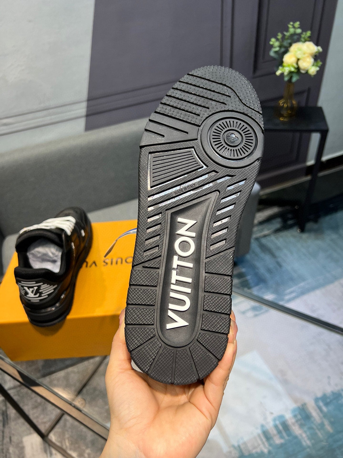 Louis Vuitton sneakers 106