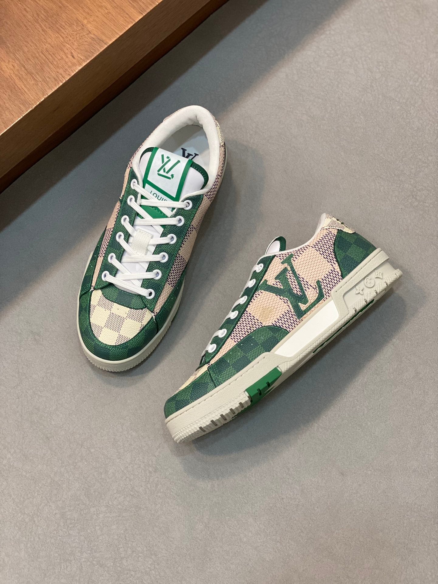 Louis Vuitton sneakers 113