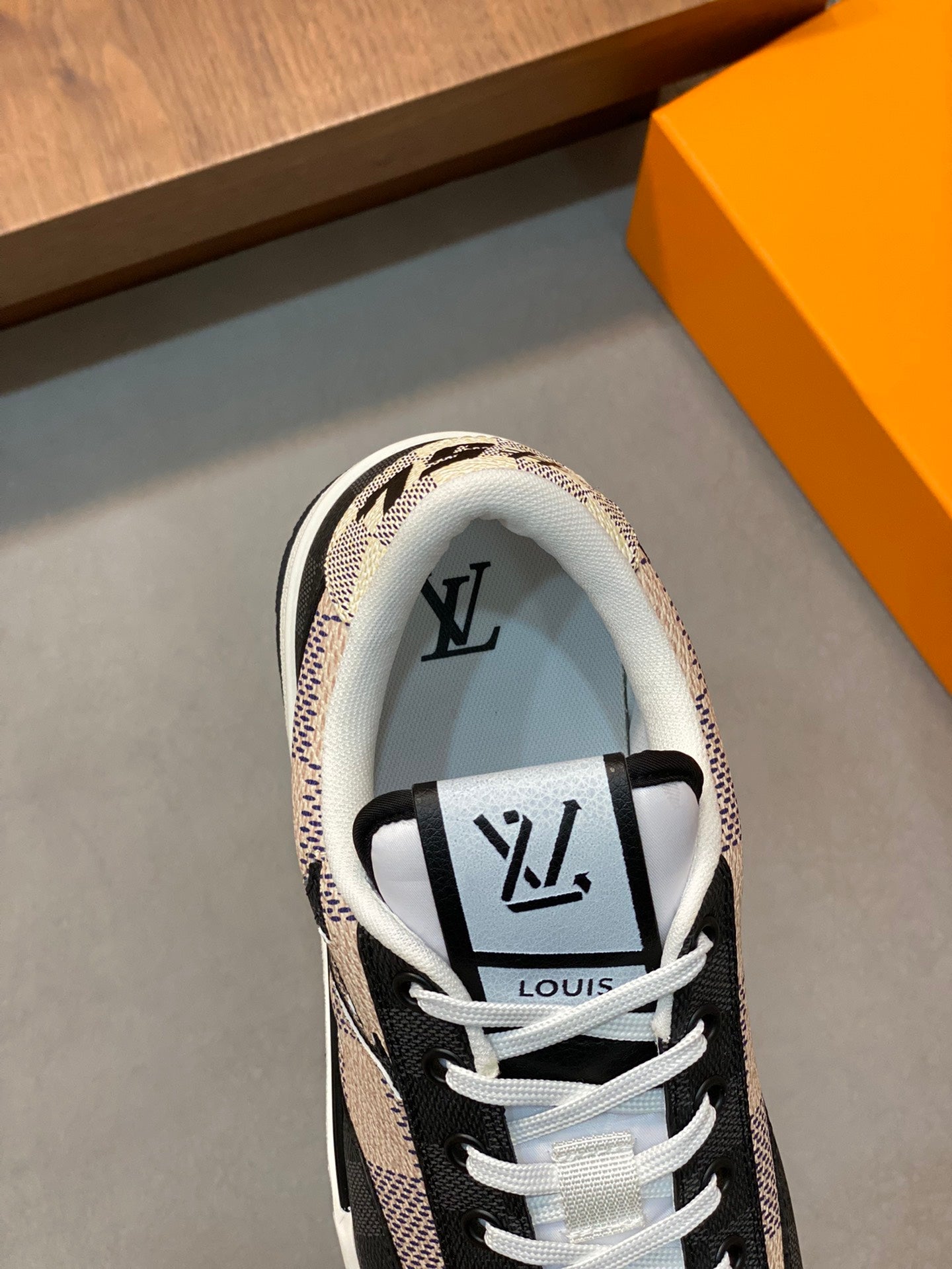 Louis Vuitton sneakers 114