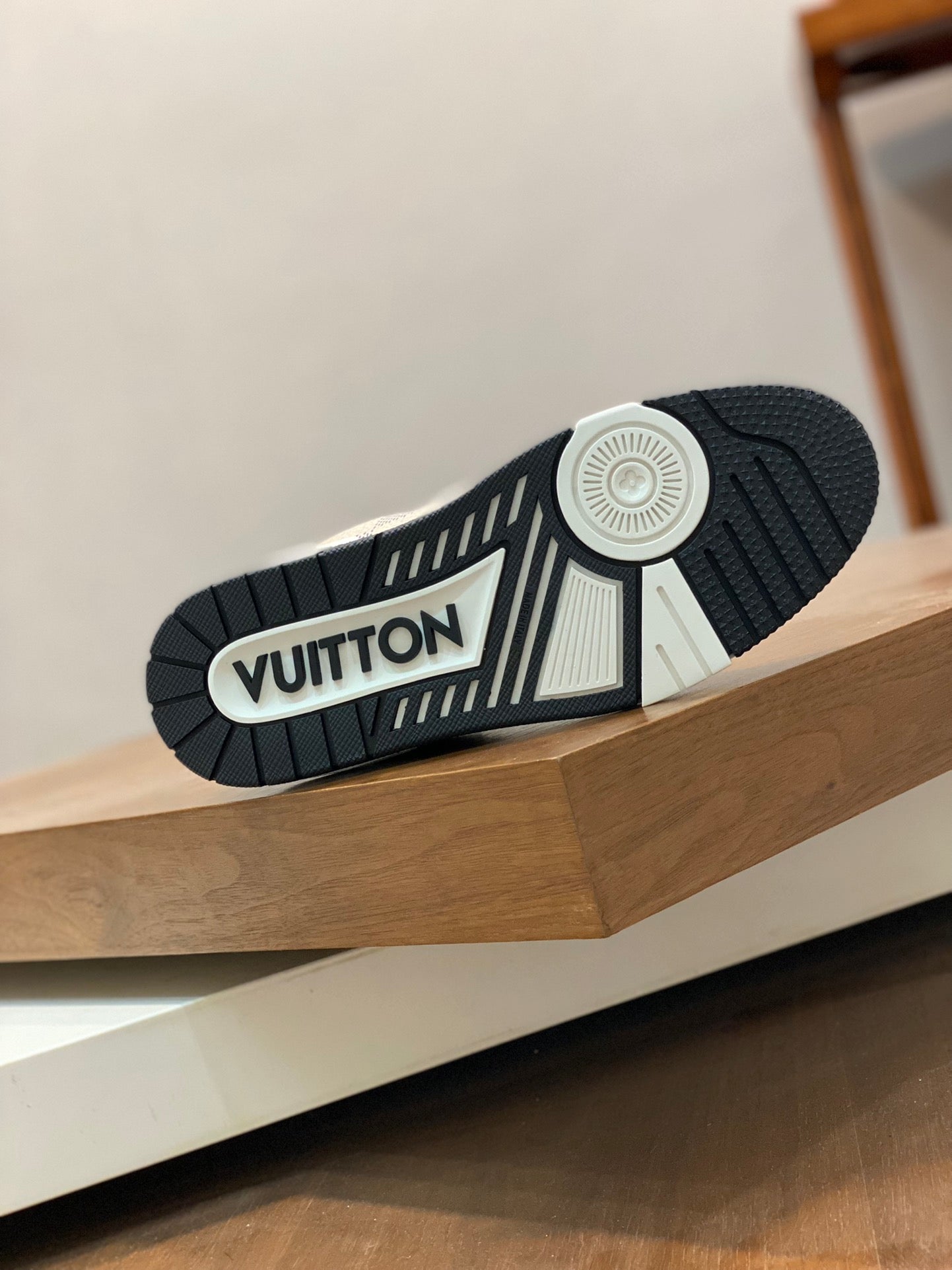 Louis Vuitton sneakers 114