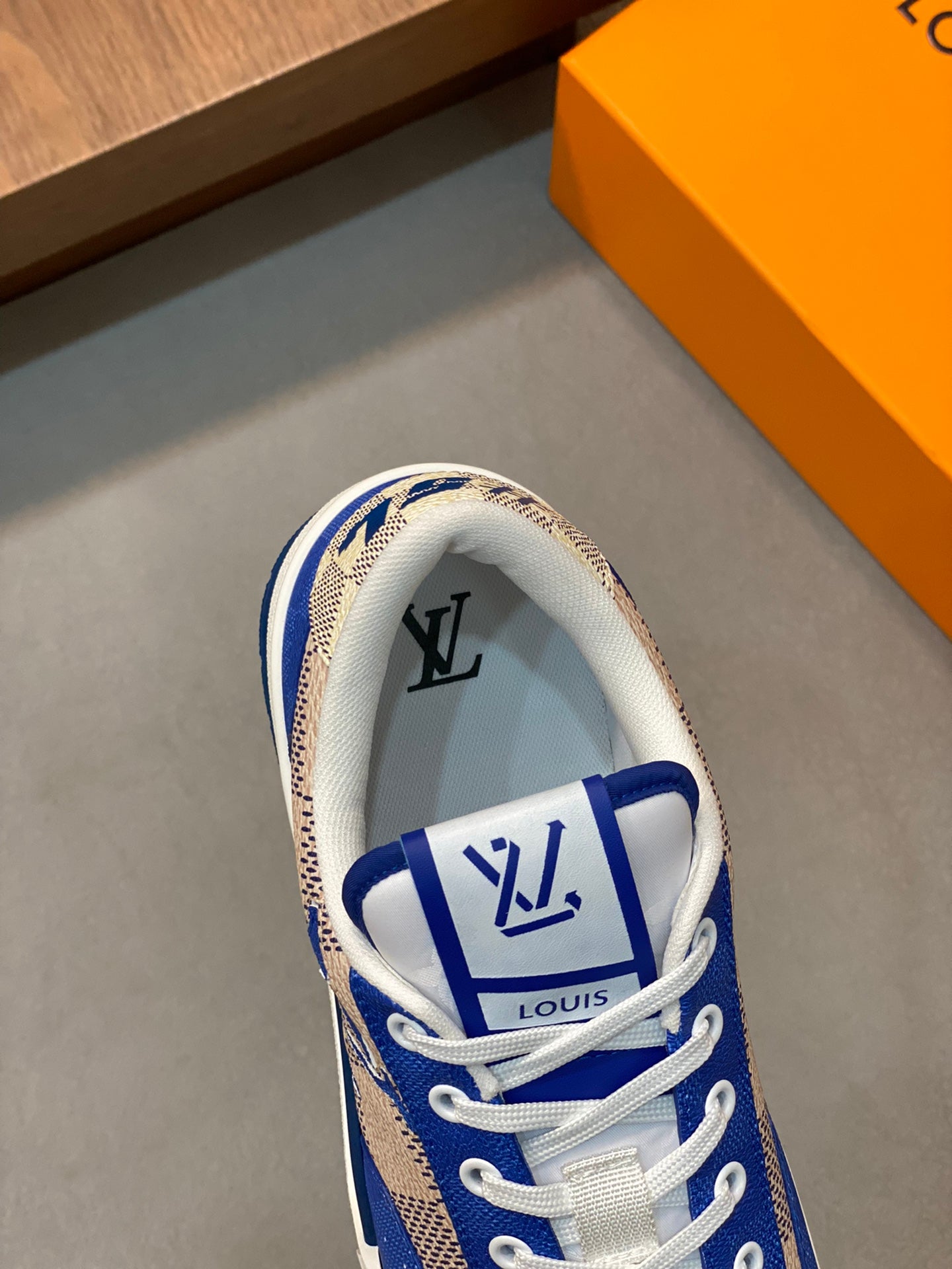 Louis Vuitton sneakers 116