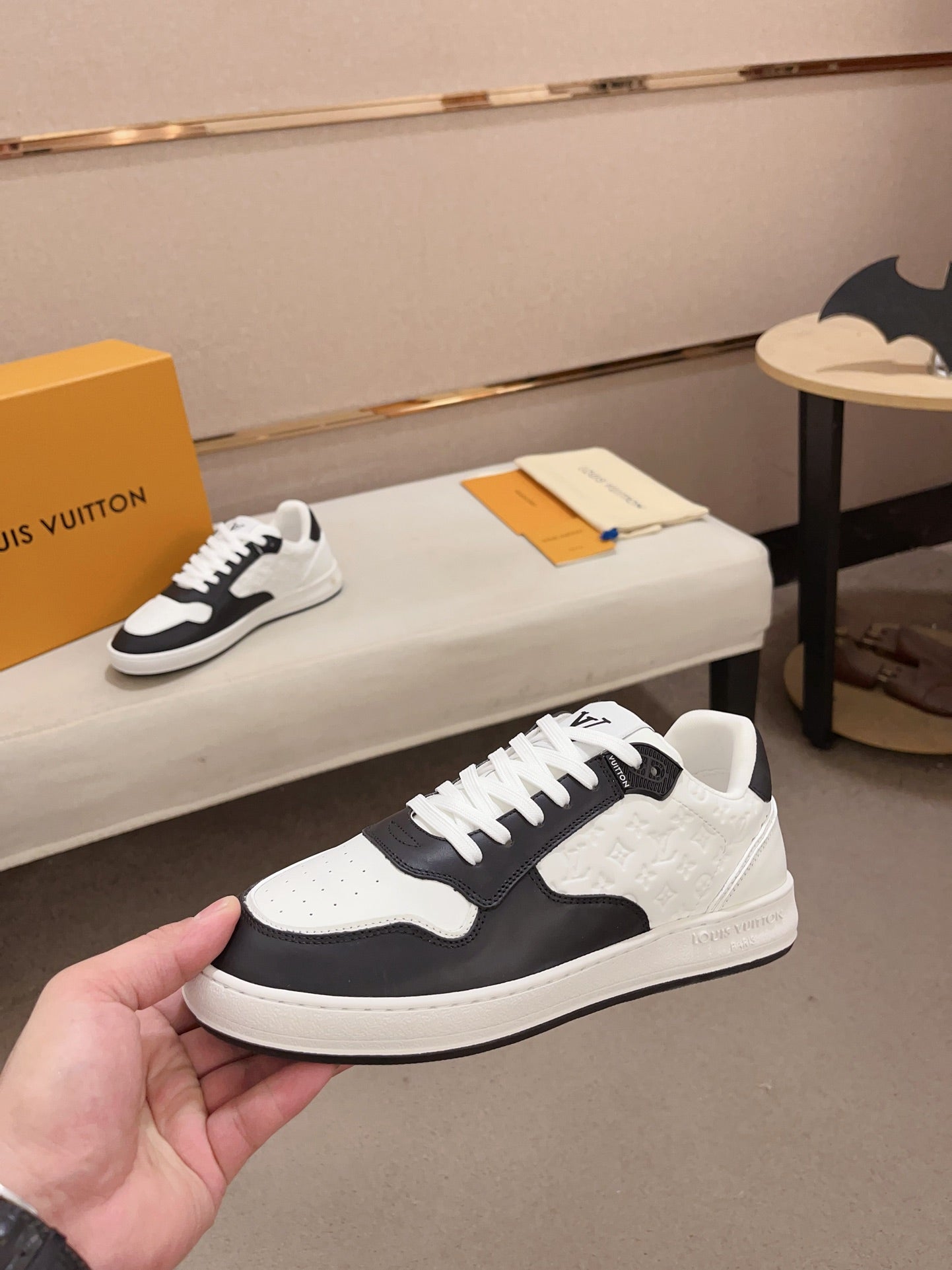 Louis Vuitton sneakers 118