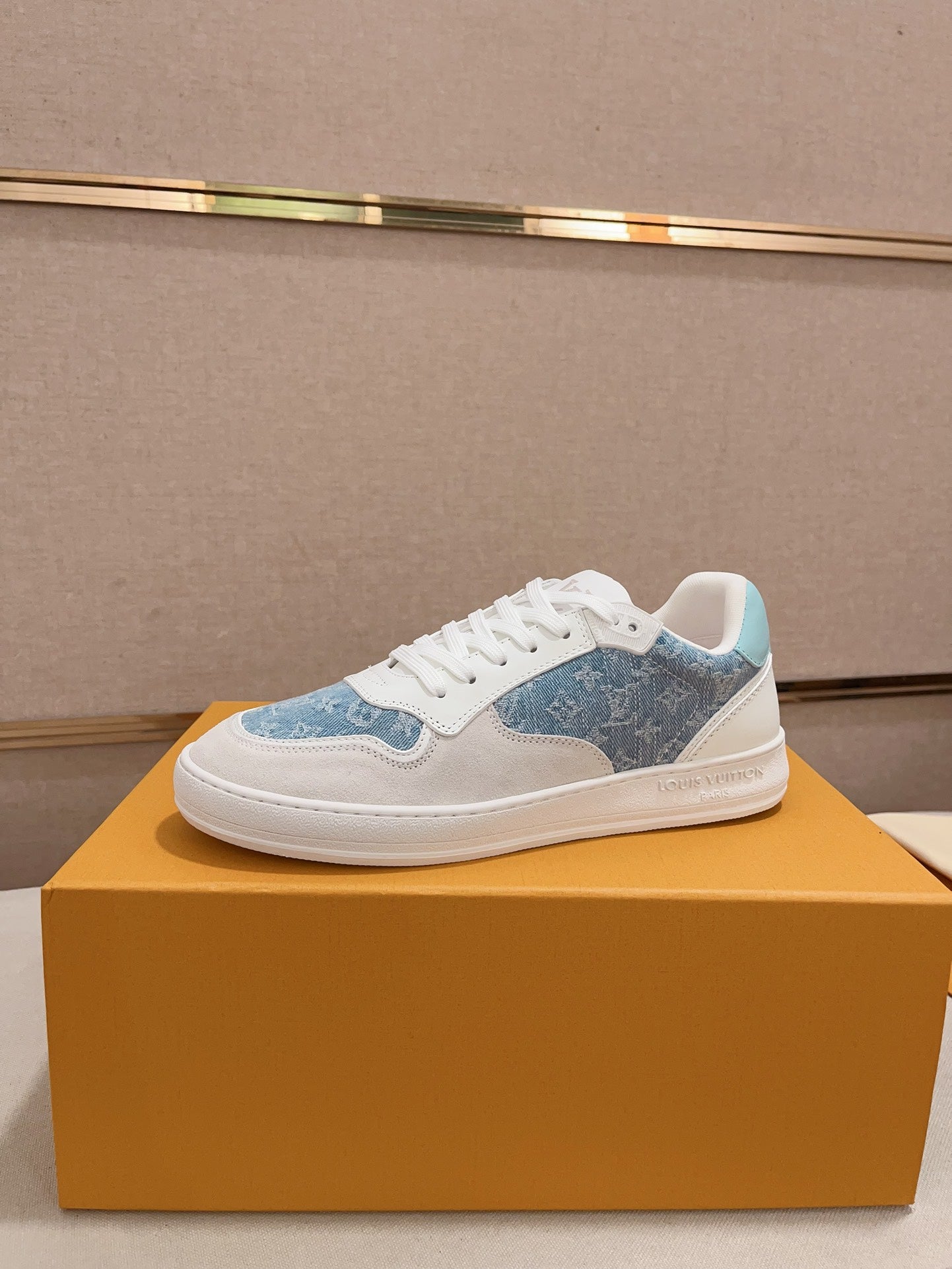 Louis Vuitton sneakers 119