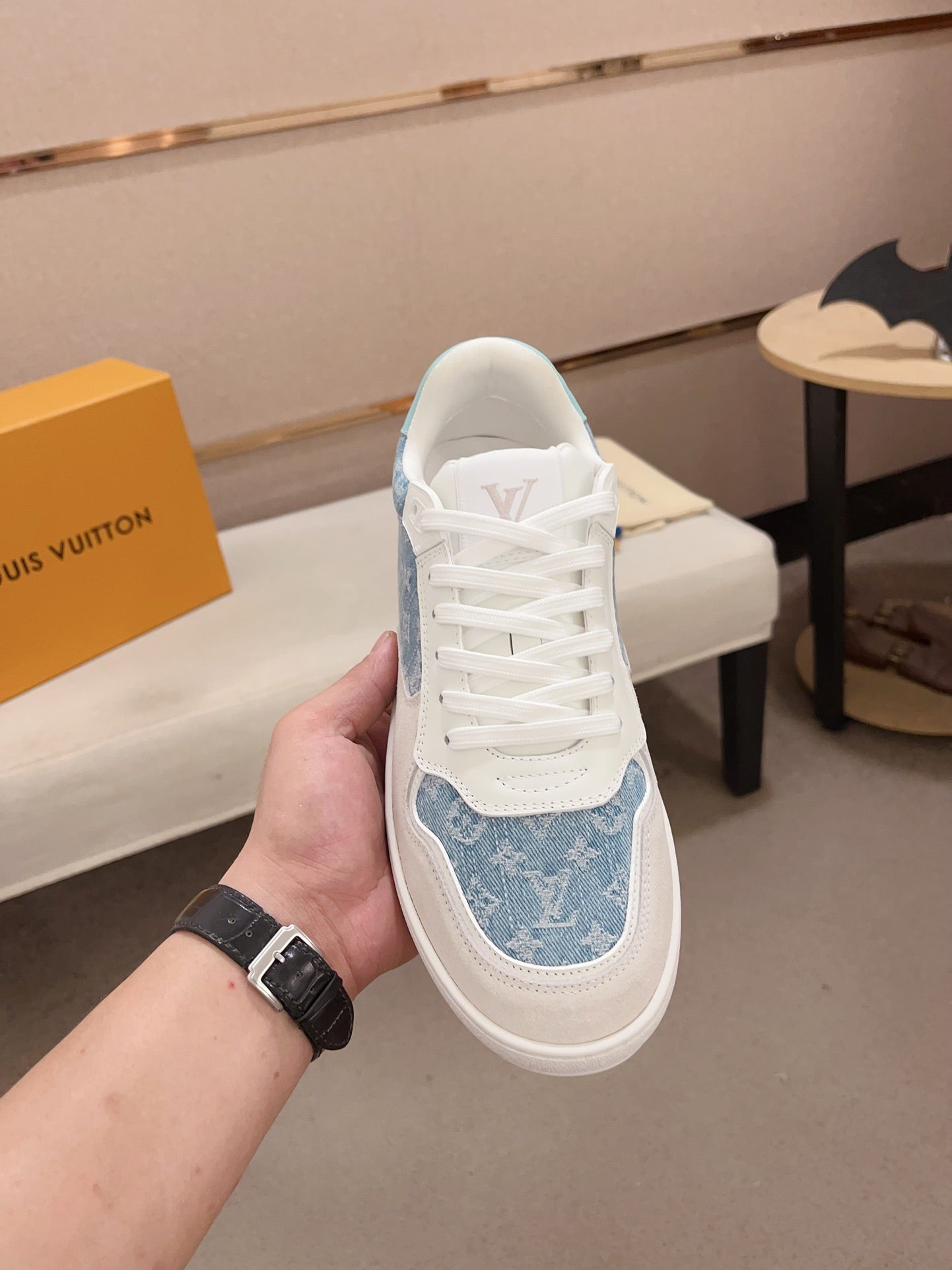 Louis Vuitton sneakers 119