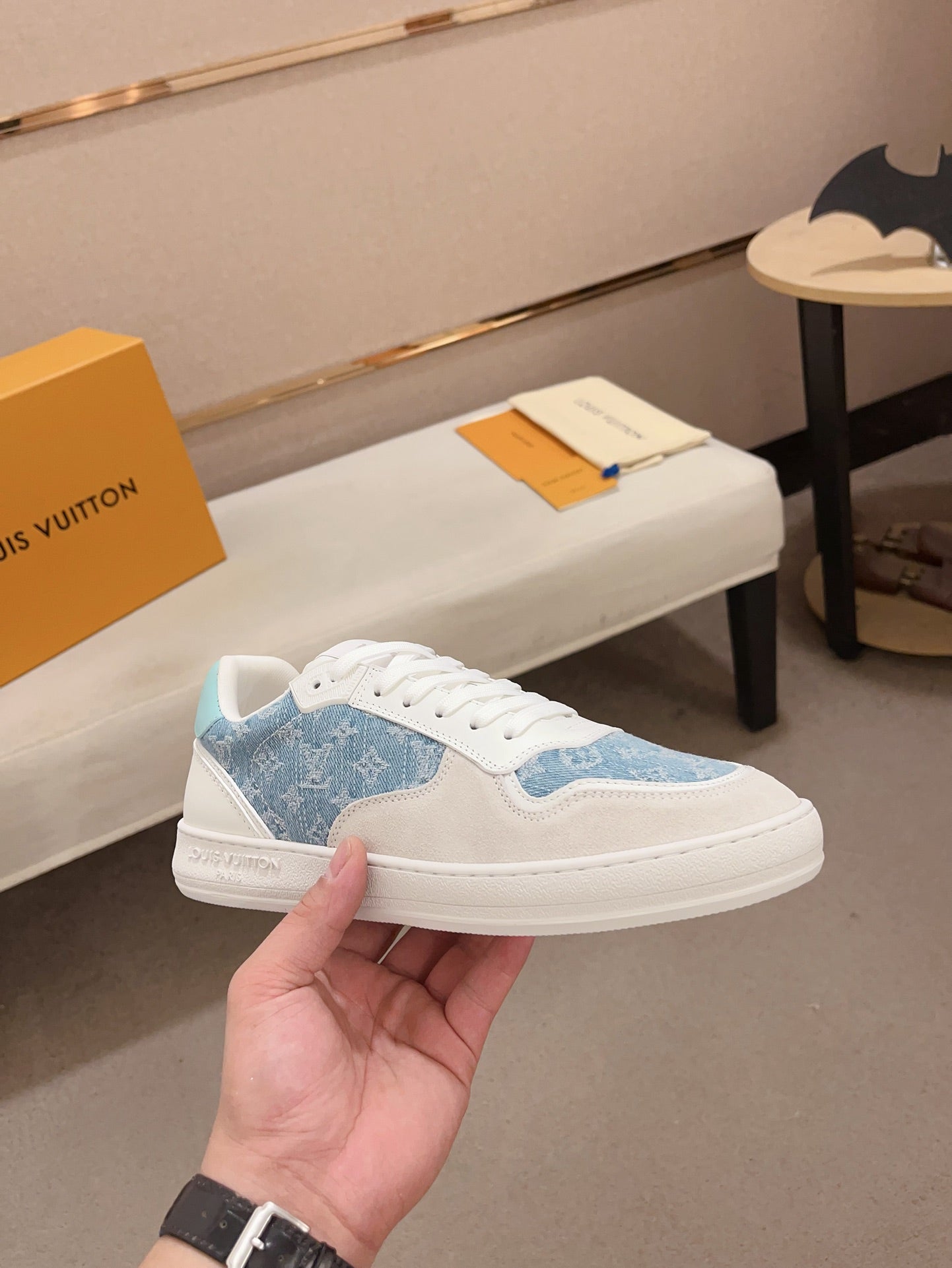 Louis Vuitton sneakers 119