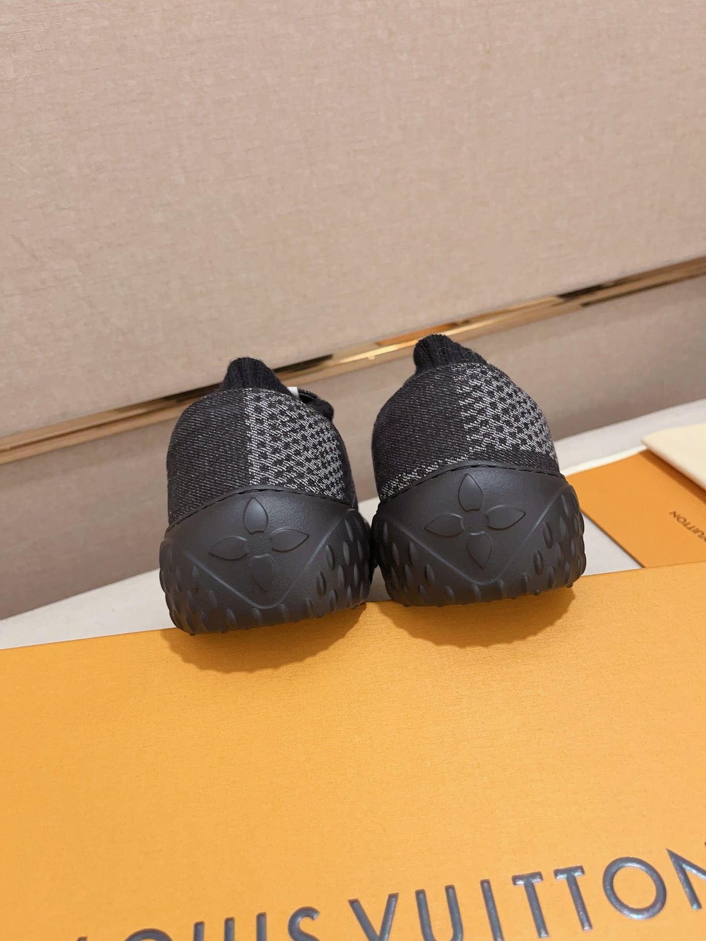 Louis Vuitton sneakers 120