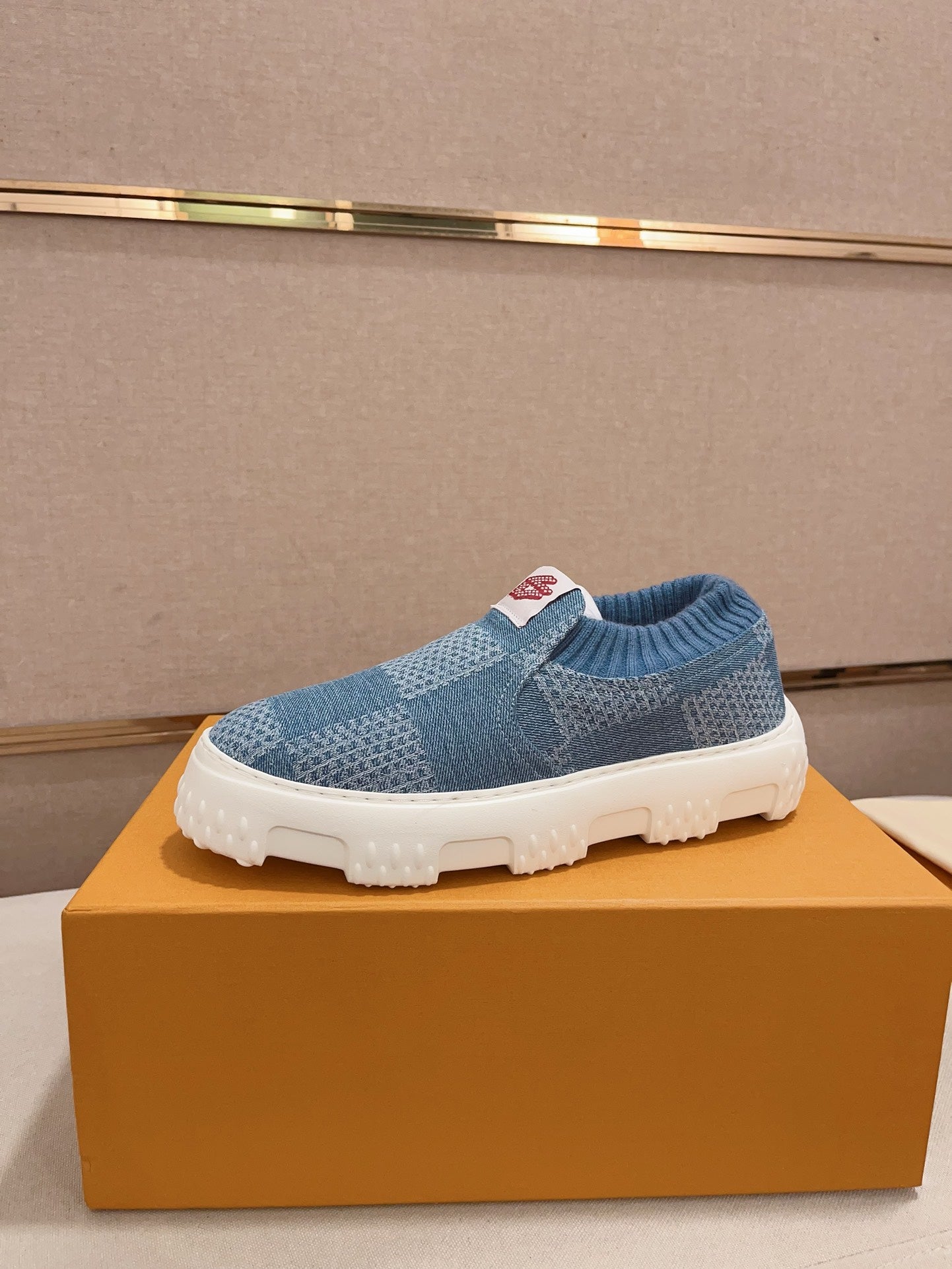 Louis Vuitton sneakers 121