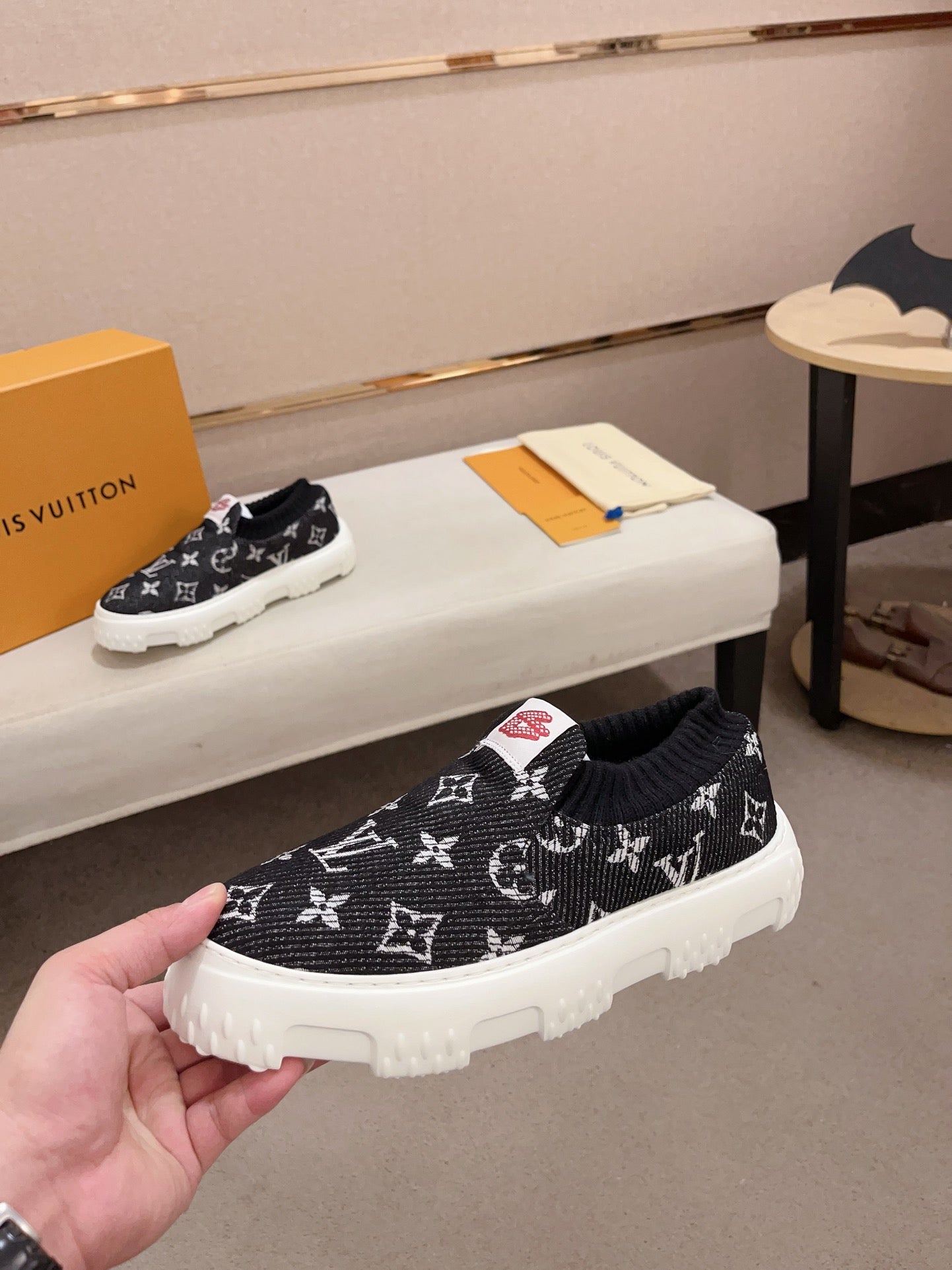 Louis Vuitton sneakers 122