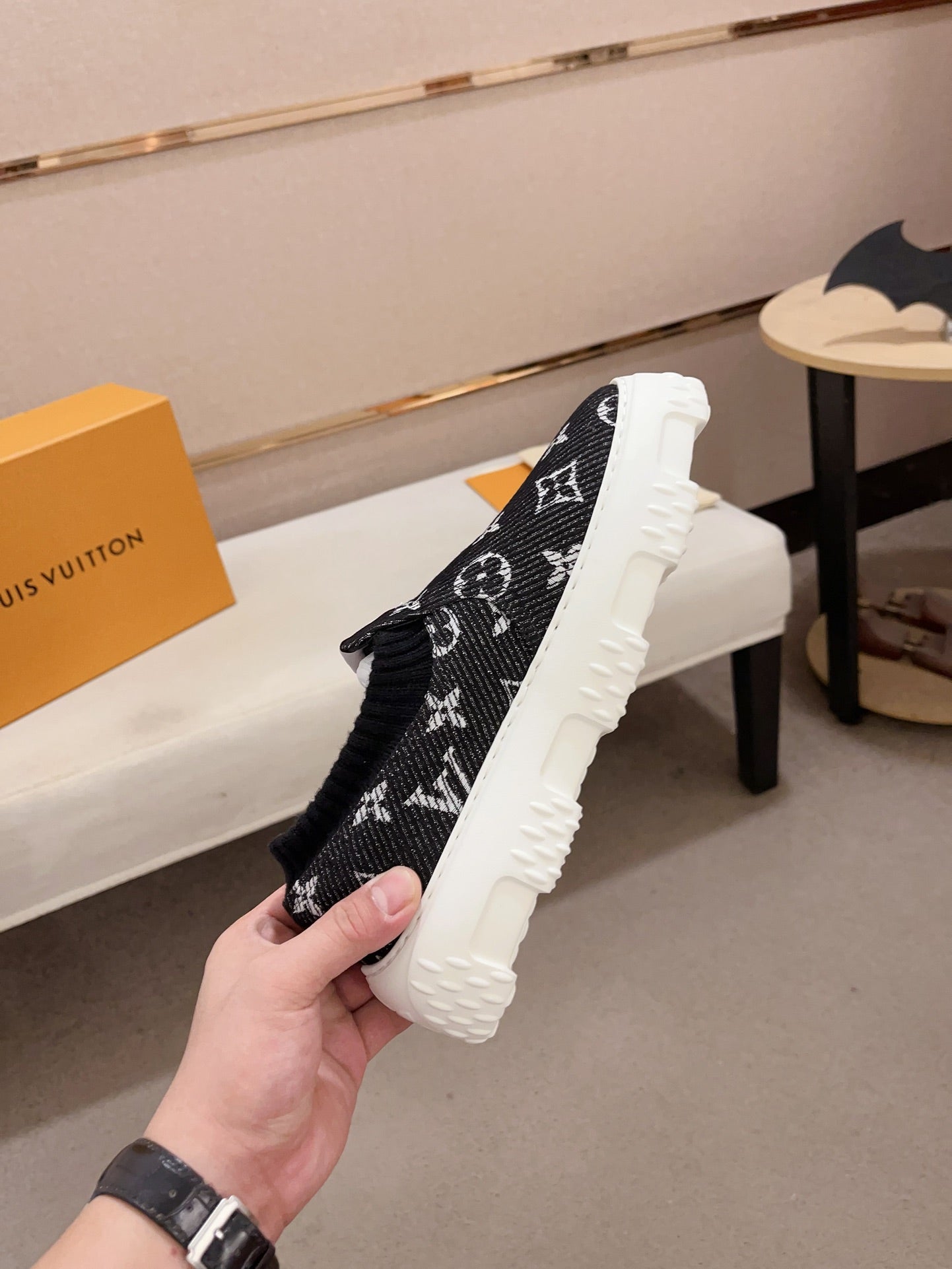 Louis Vuitton sneakers 122