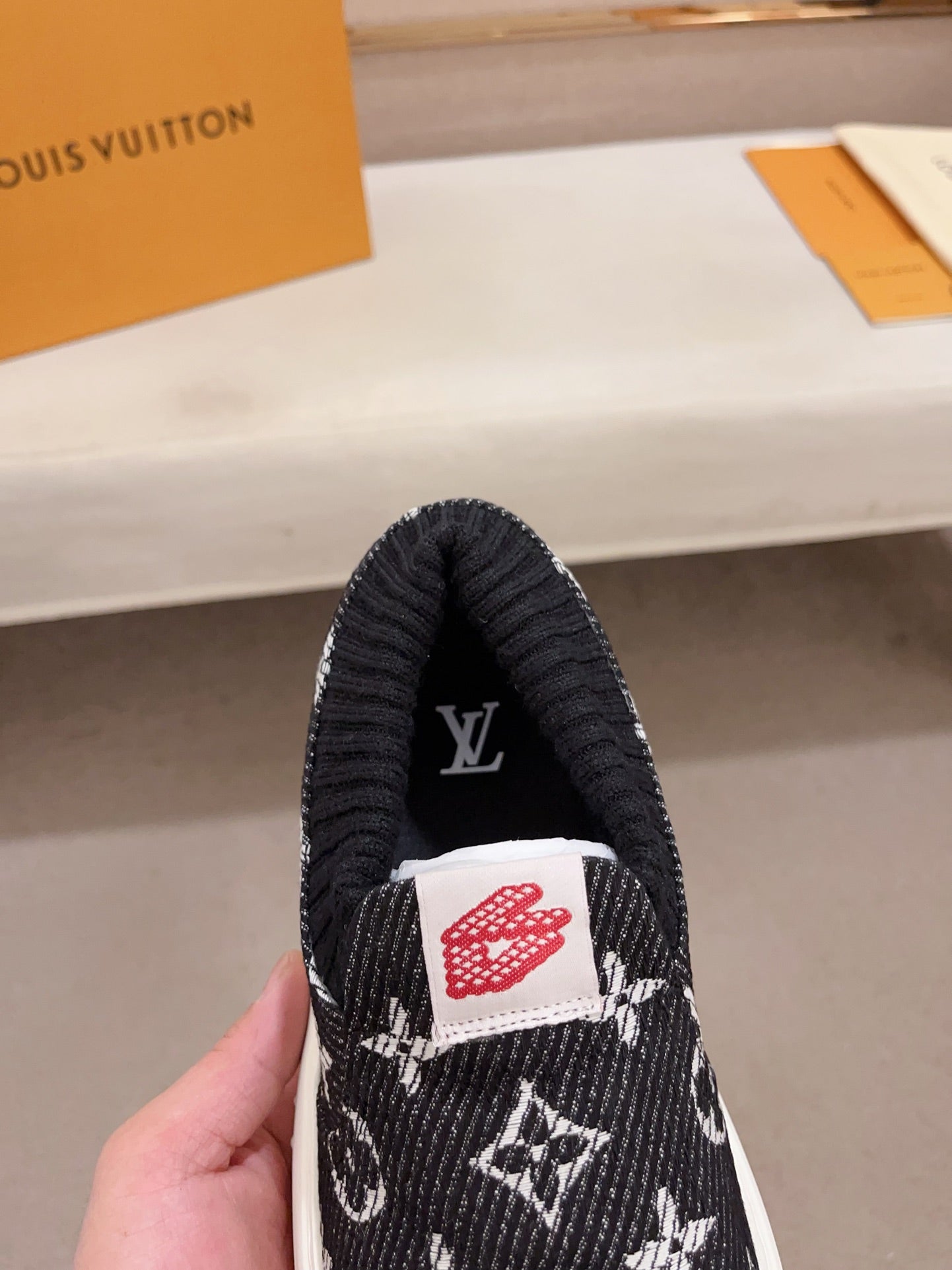 Louis Vuitton sneakers 122