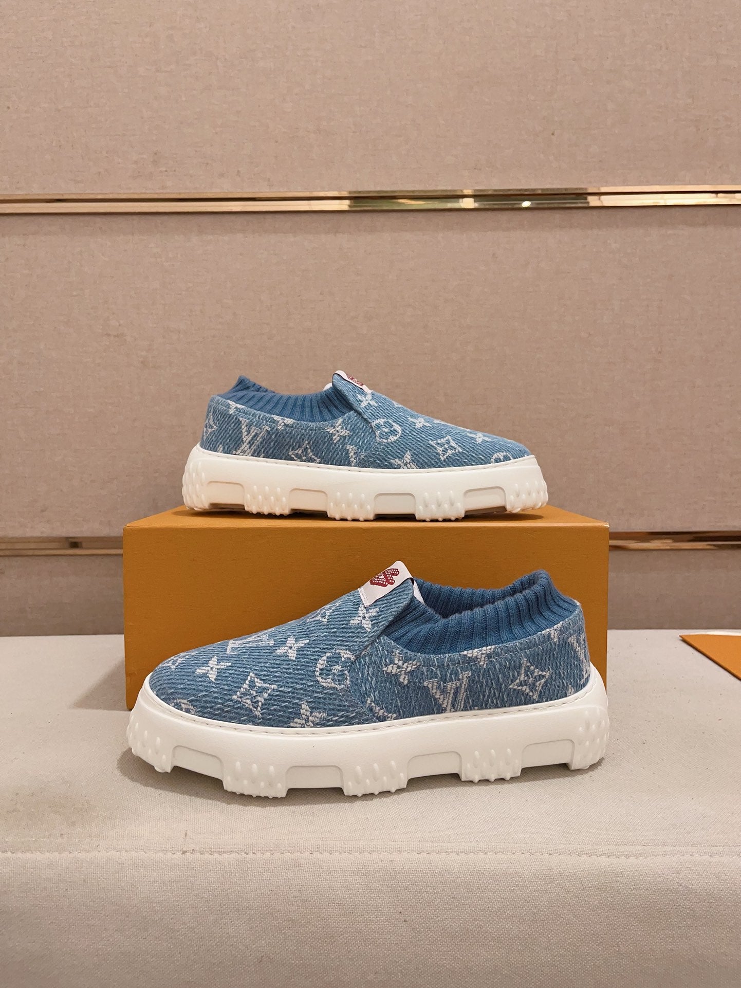Louis Vuitton sneakers 123