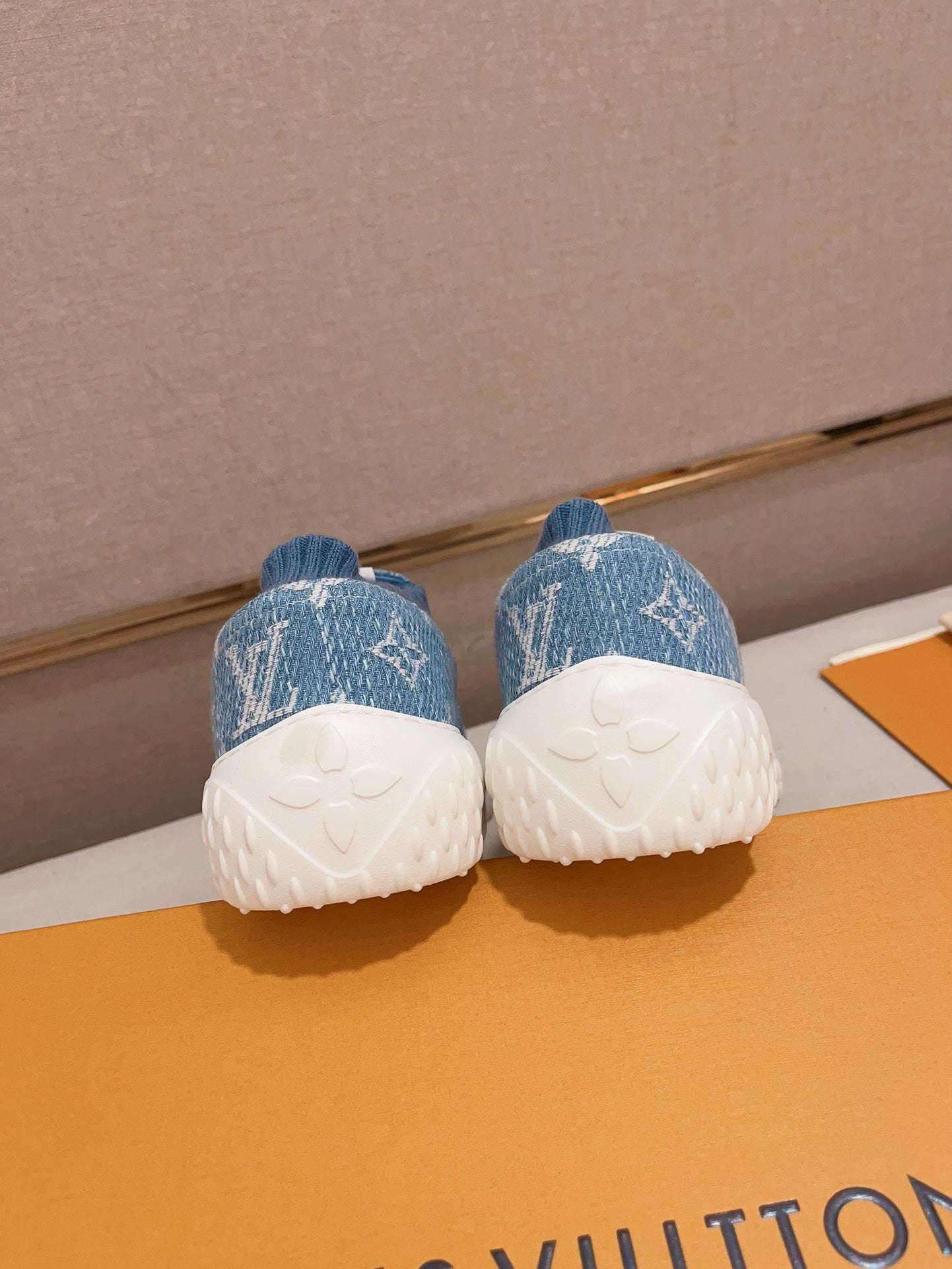 Louis Vuitton sneakers 123