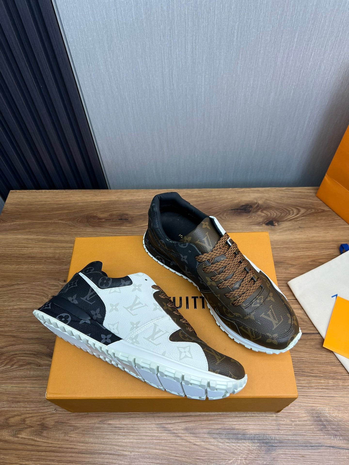 Louis Vuitton sneakers 124