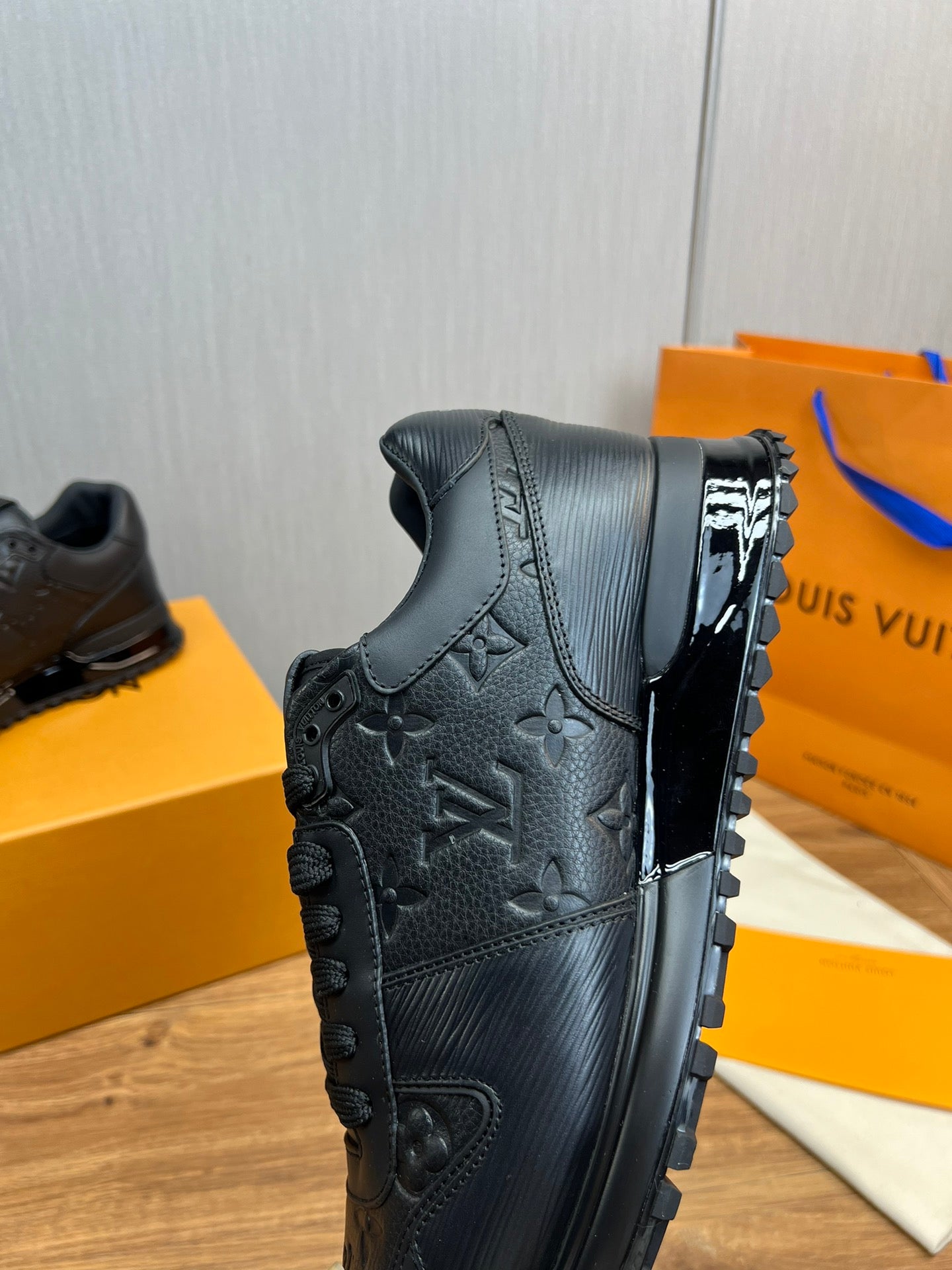 Louis Vuitton sneakers 126