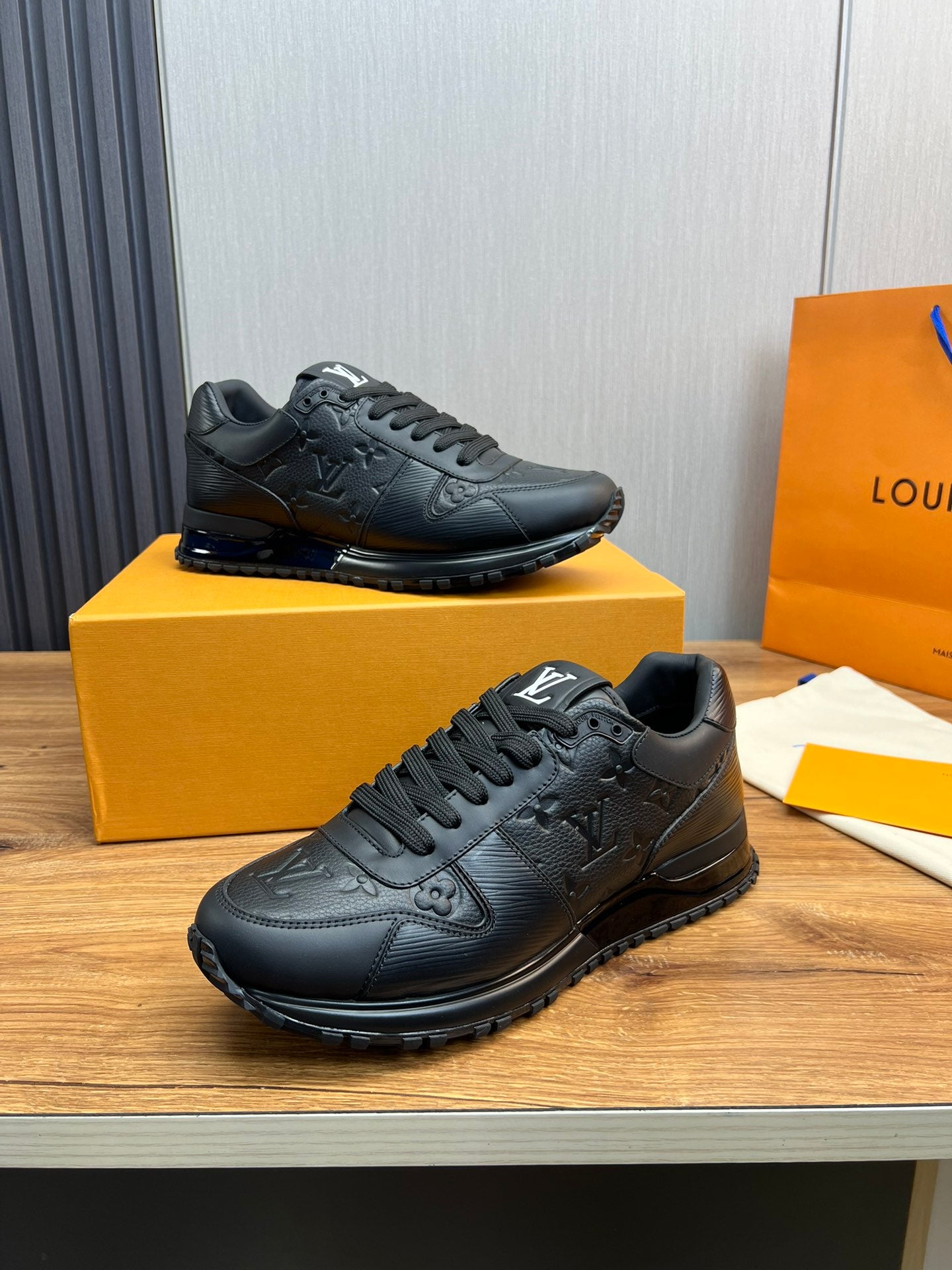Louis Vuitton sneakers 126