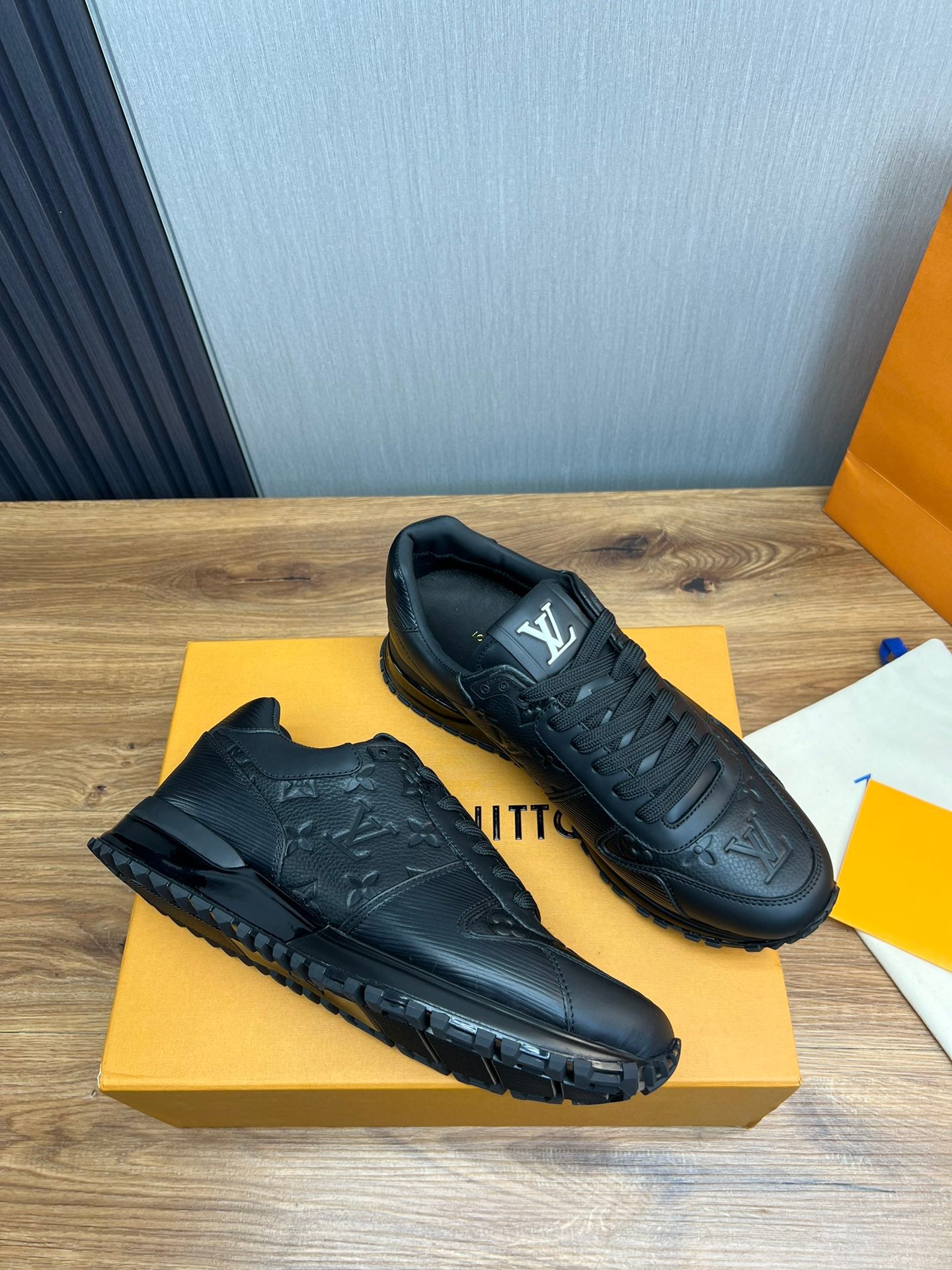 Louis Vuitton sneakers 126