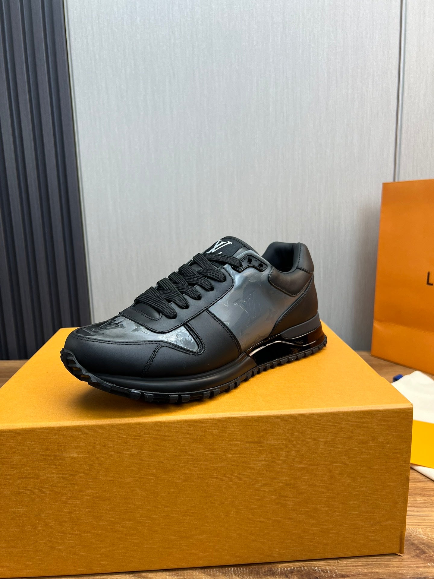 Louis Vuitton sneakers 127