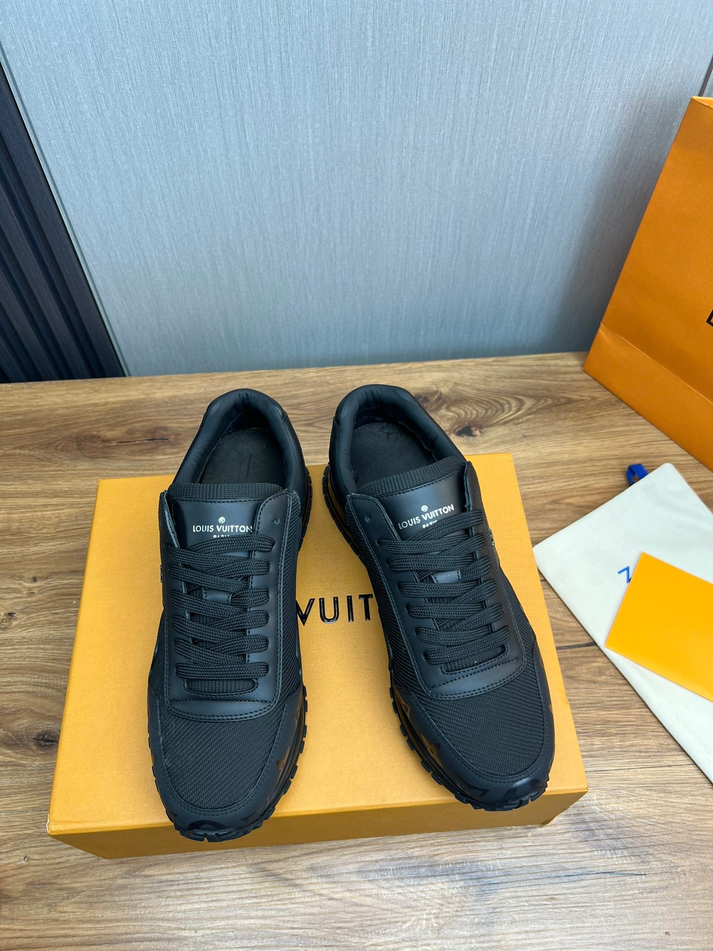 Louis Vuitton sneakers 129